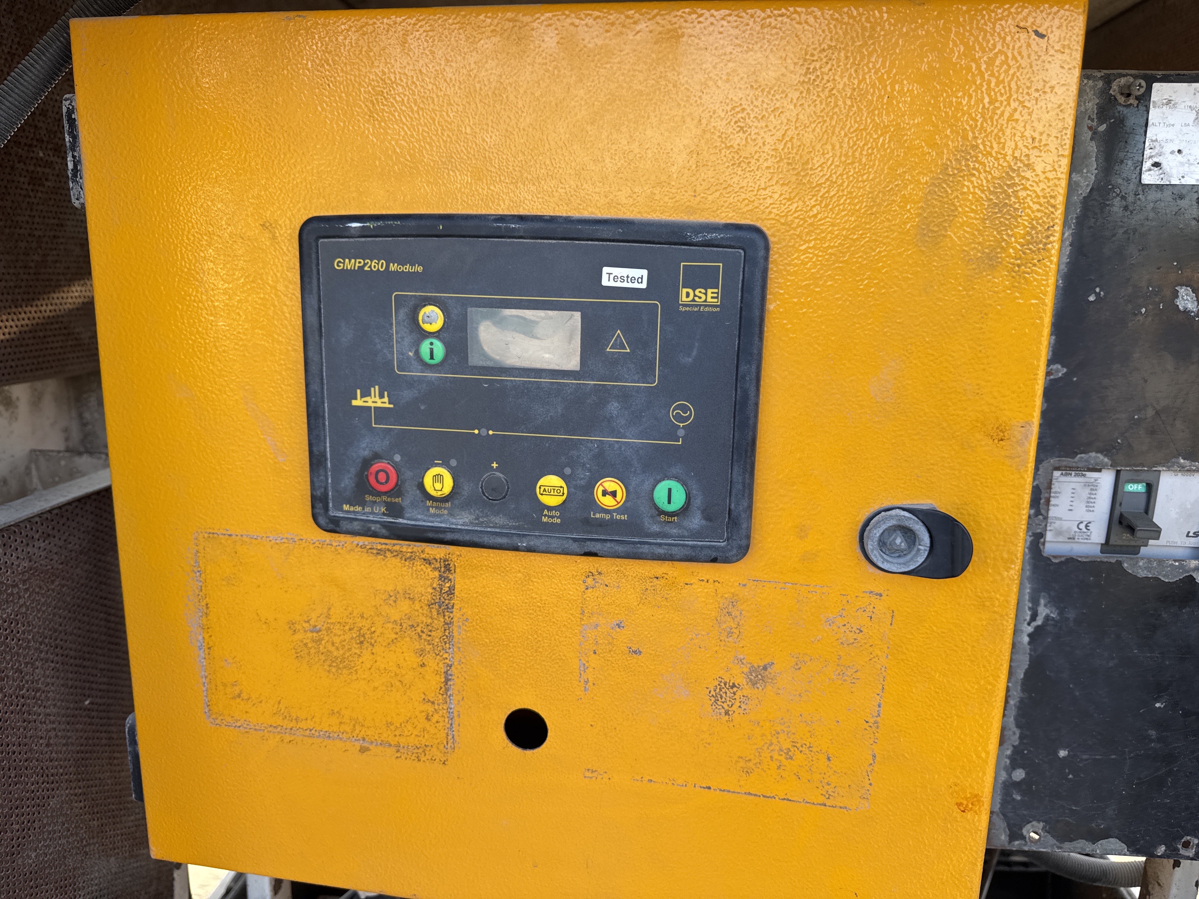 SGG-003-Perkins-100-KVA-Stationary-generators-inspection-Electronics-Electronic-instrument-board-2