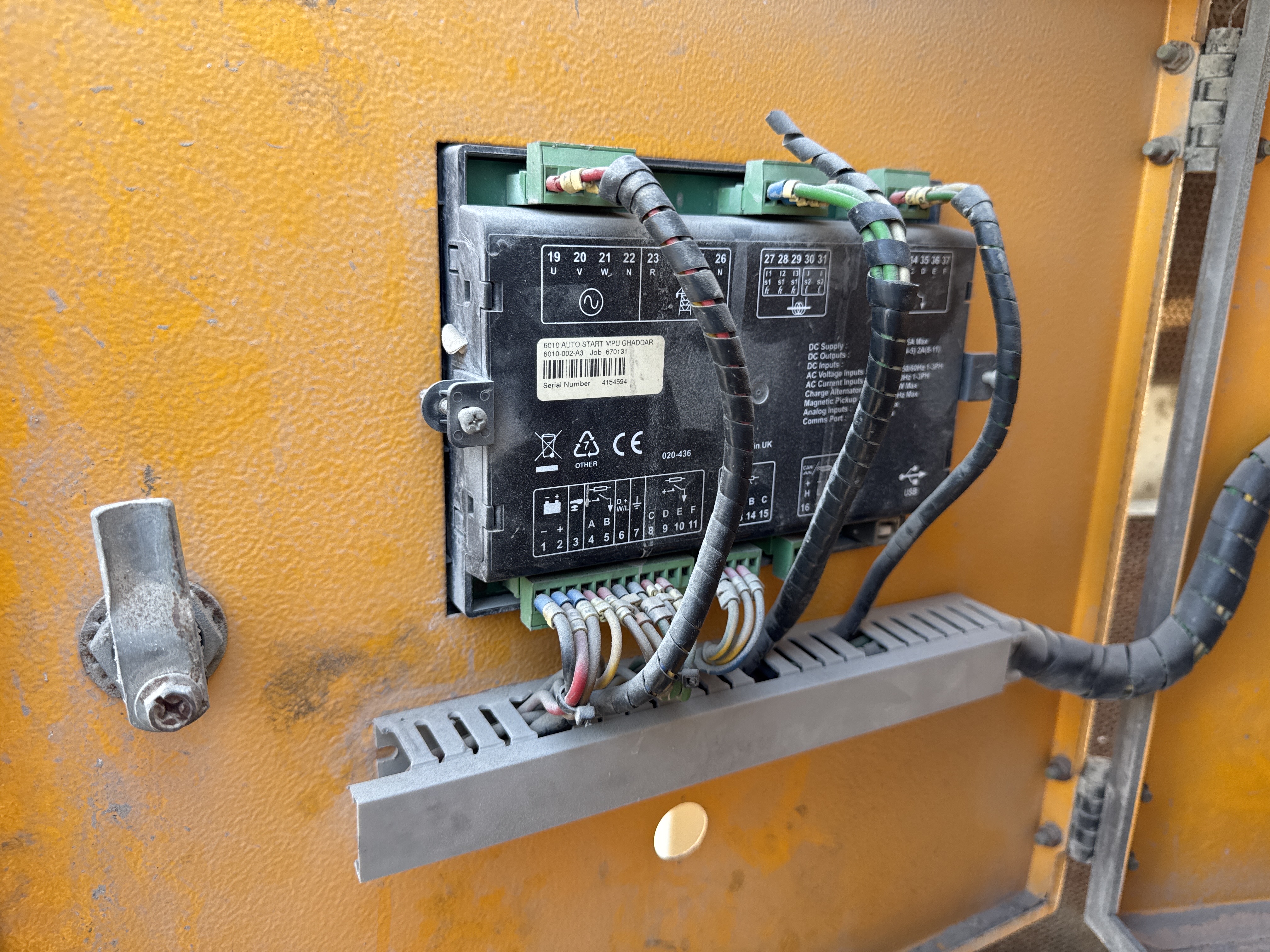 SGG-003-Perkins-100-KVA-Stationary-generators-inspection-Electronics-Electronic-instrument-board-2