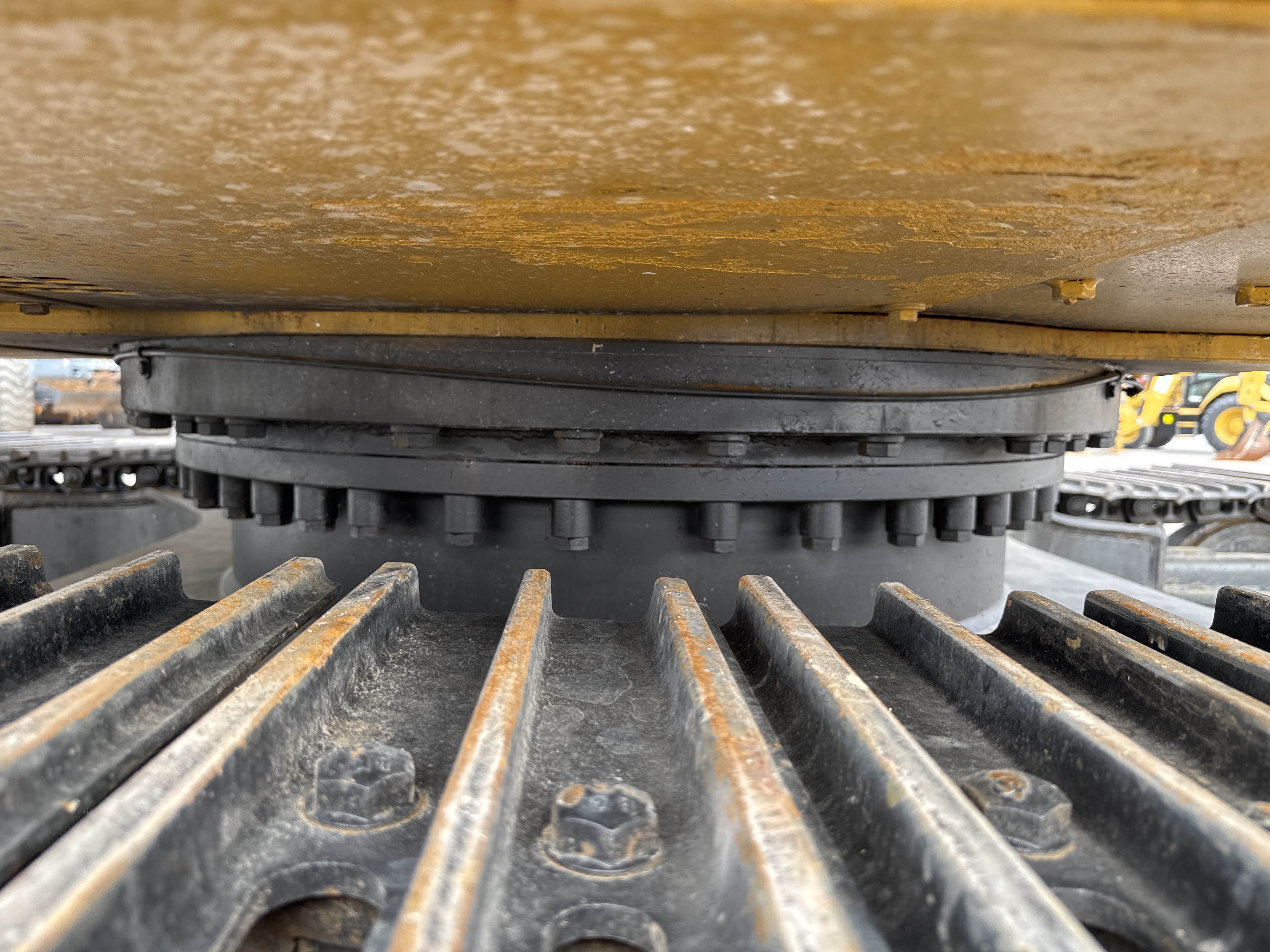 MDX-013-Cat-323D3-Medium-excavators-inspection-Hydraulics-Center-swivel-joint-2