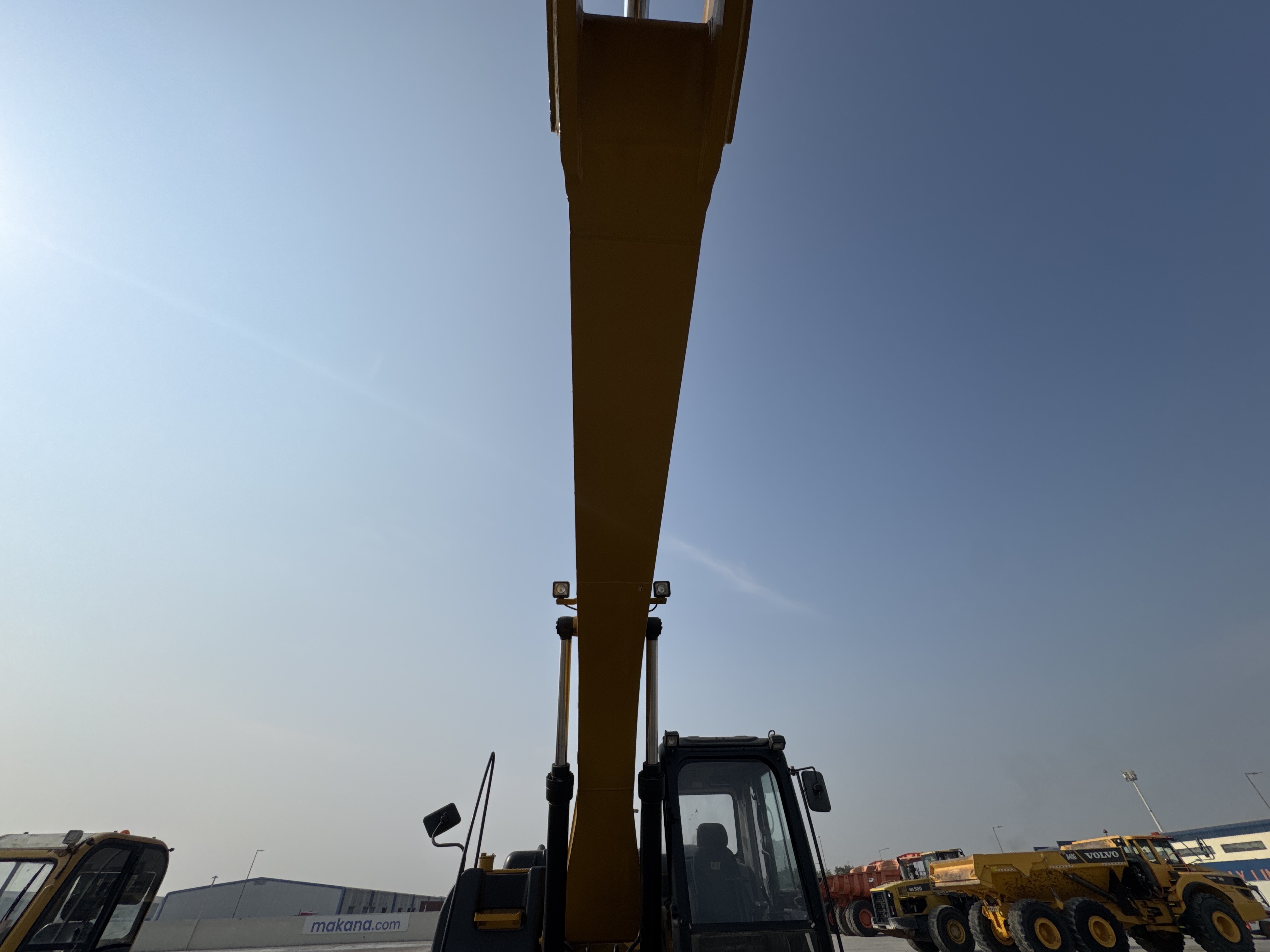 MDX-013-Cat-323D3-Medium-excavators-inspection-Chassis-Boom-2
