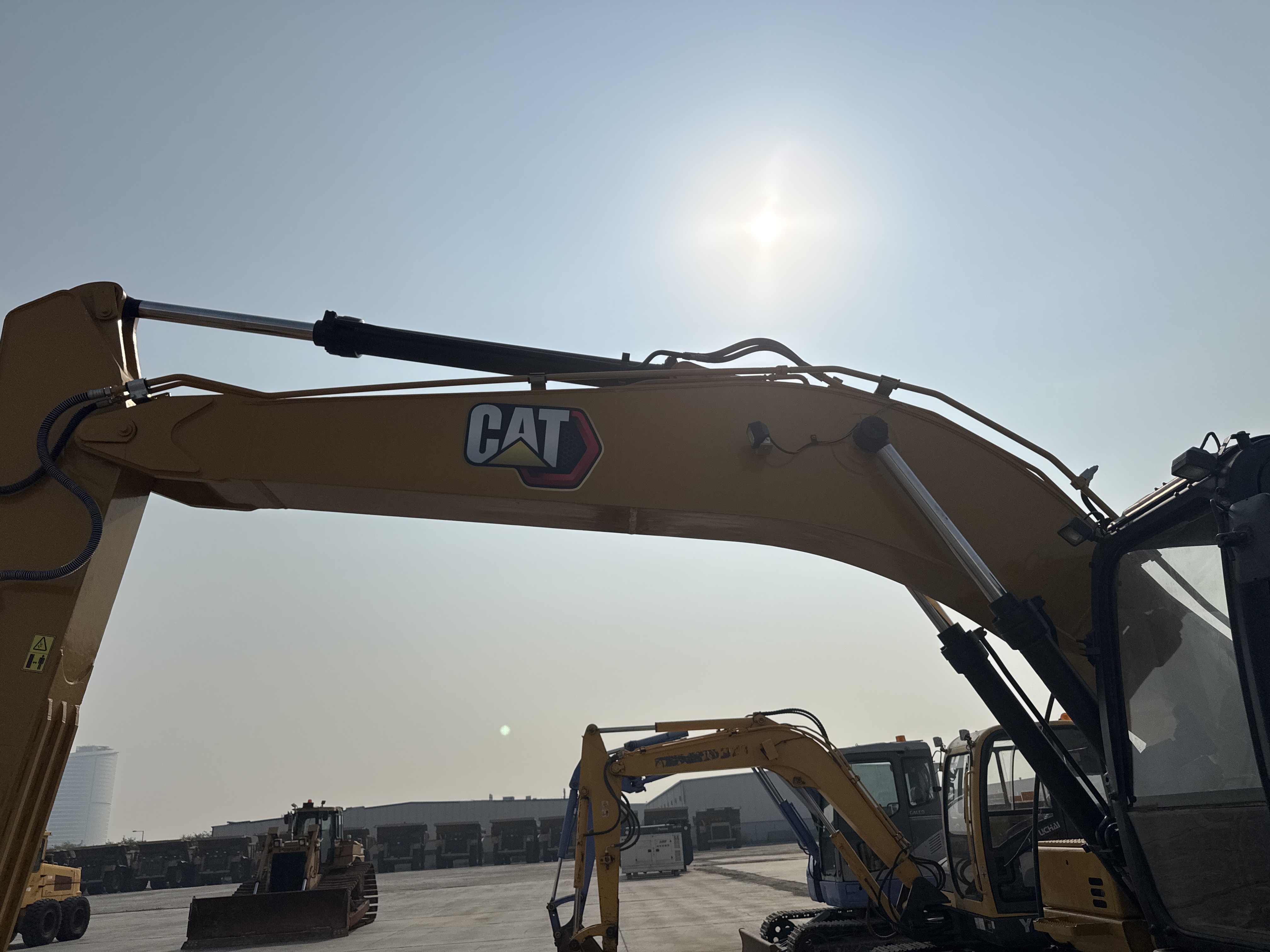 MDX-013-Cat-323D3-Medium-excavators-inspection-Chassis-Boom-2
