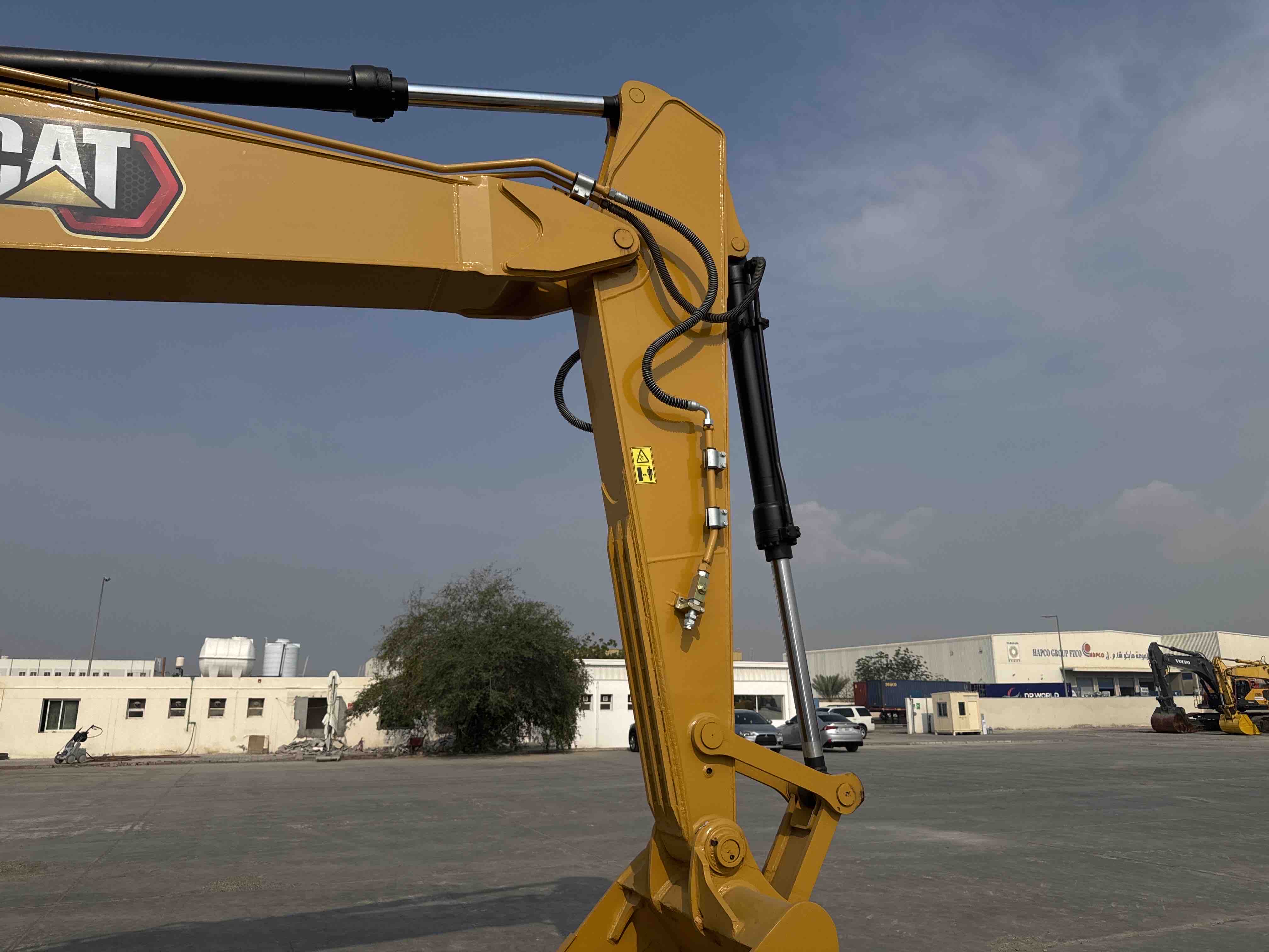 MDX-013-Cat-323D3-Medium-excavators-inspection-Chassis-Stick-2