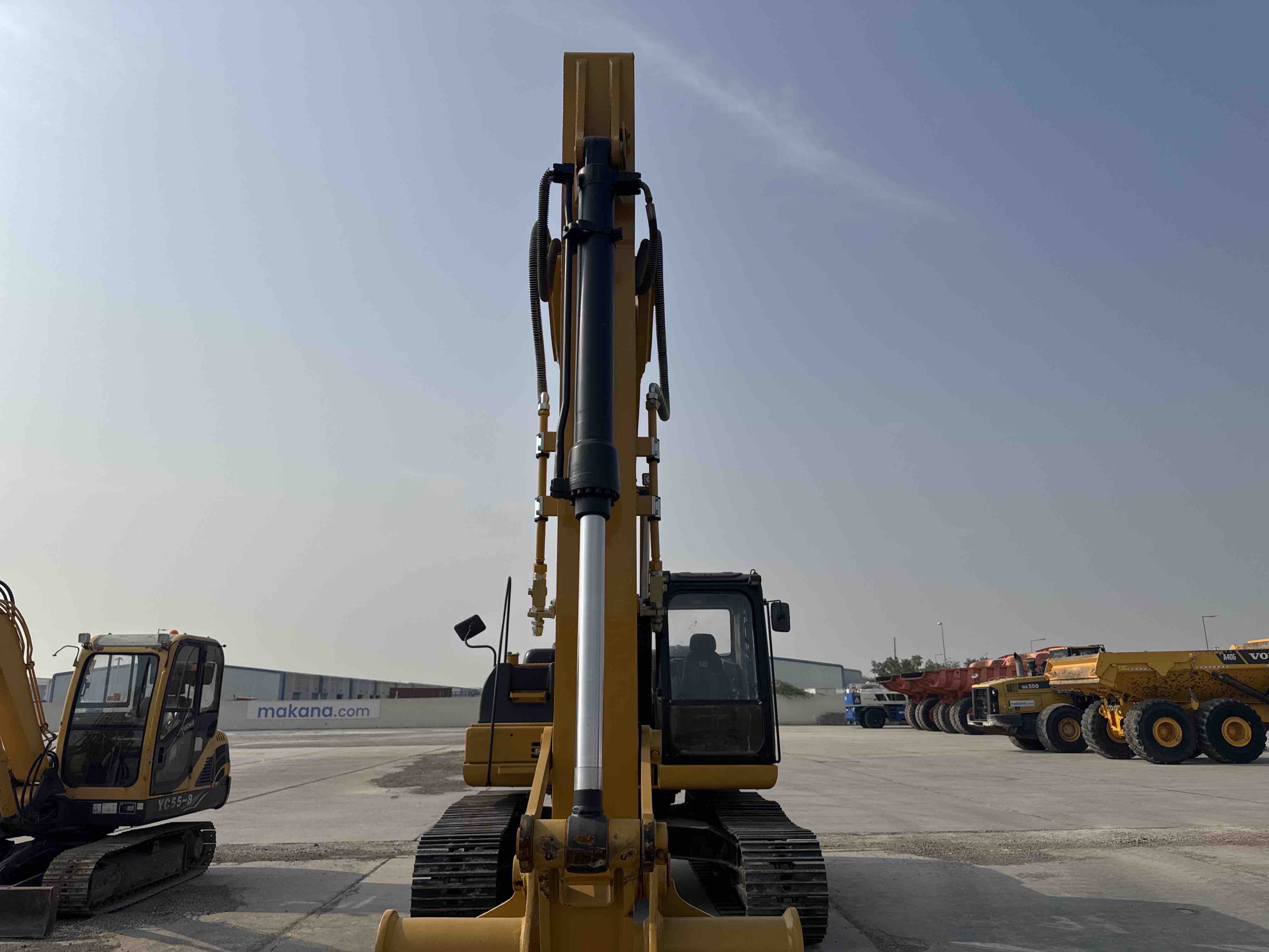 MDX-013-Cat-323D3-Medium-excavators-inspection-Chassis-Stick-2