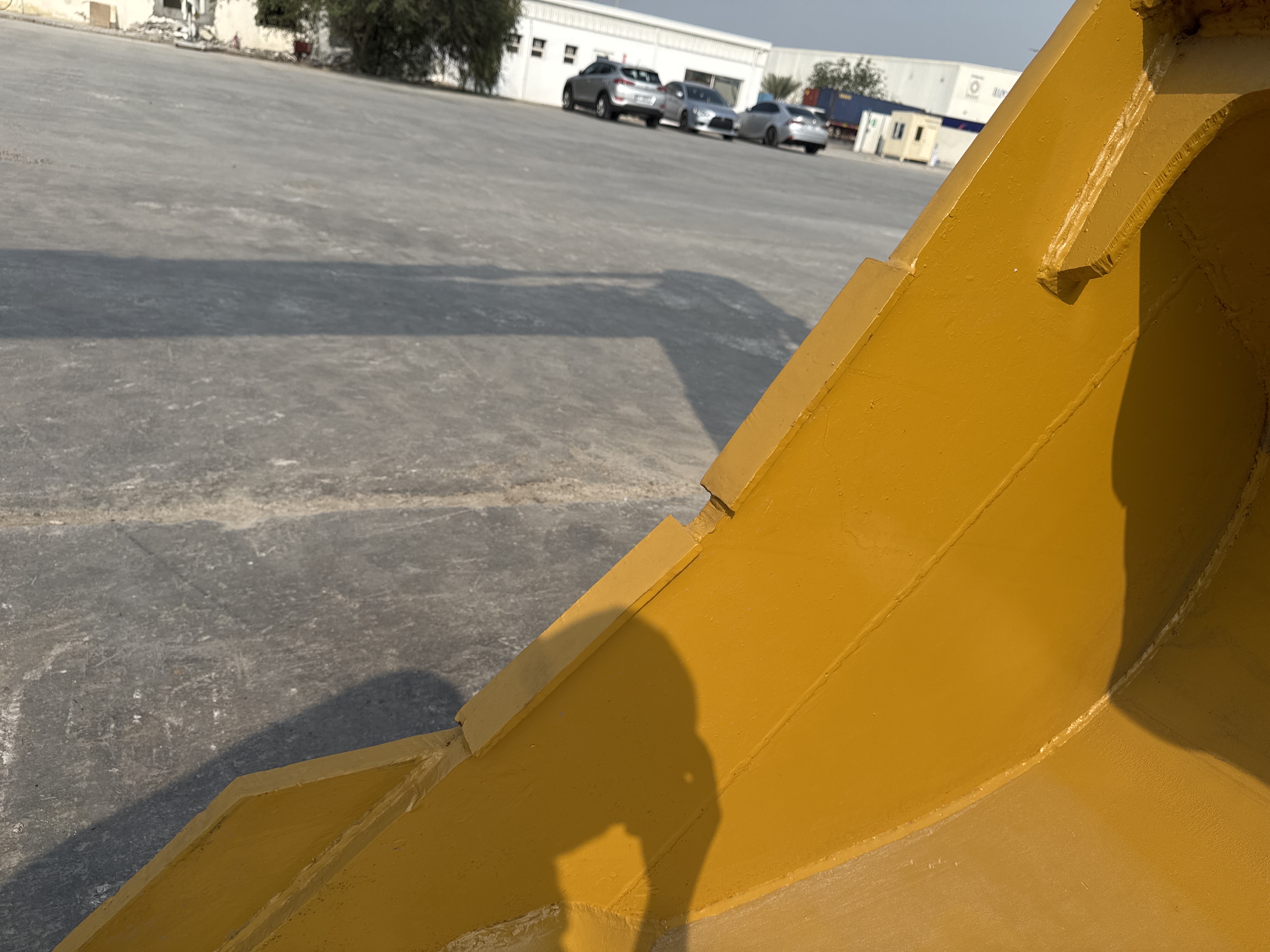 MDX-013-Cat-323D3-Medium-excavators-inspection-Attachment-Excavator-bucket-teeth-condition-2