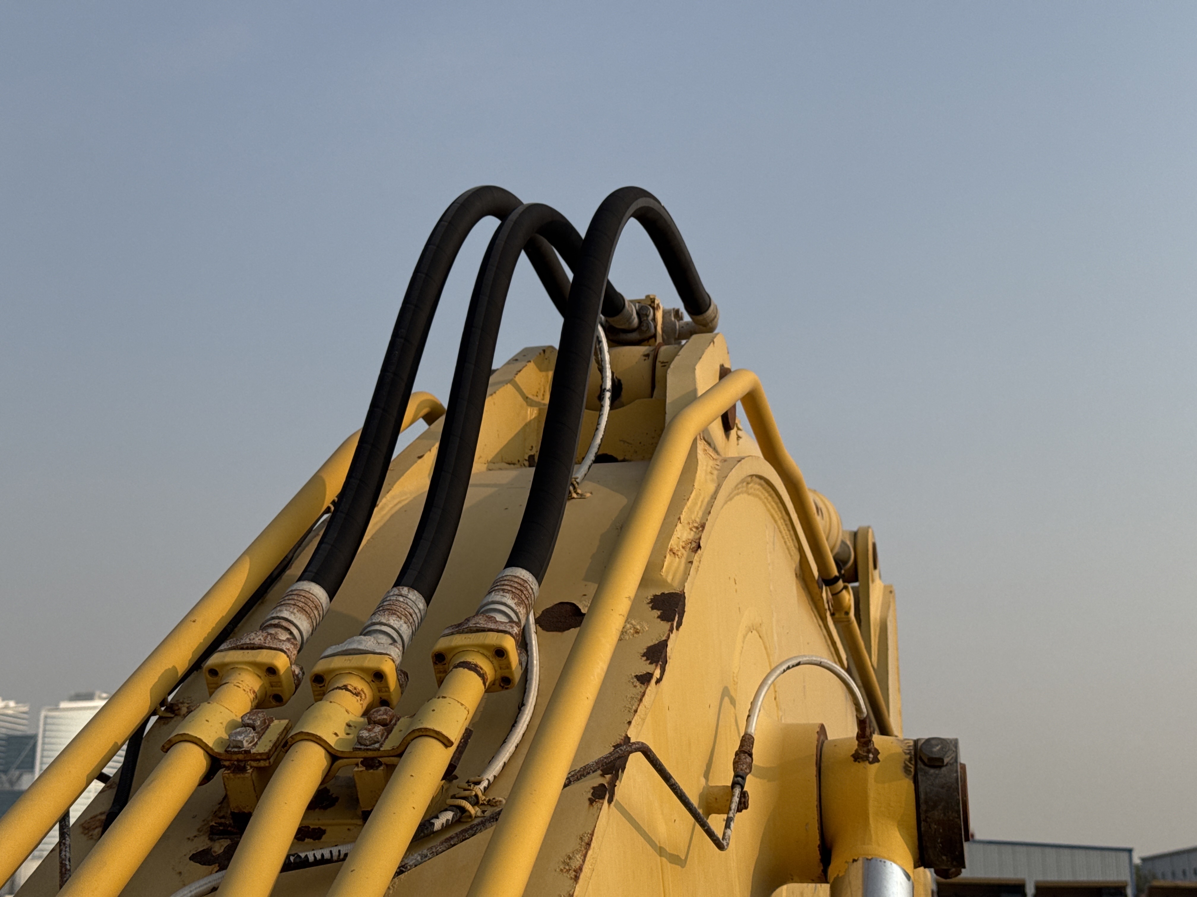 MDX-012-Komatsu-PC350LC-8-Medium-excavators-inspection-Hydraulics-Hydraulic-hoses-and-lines-2