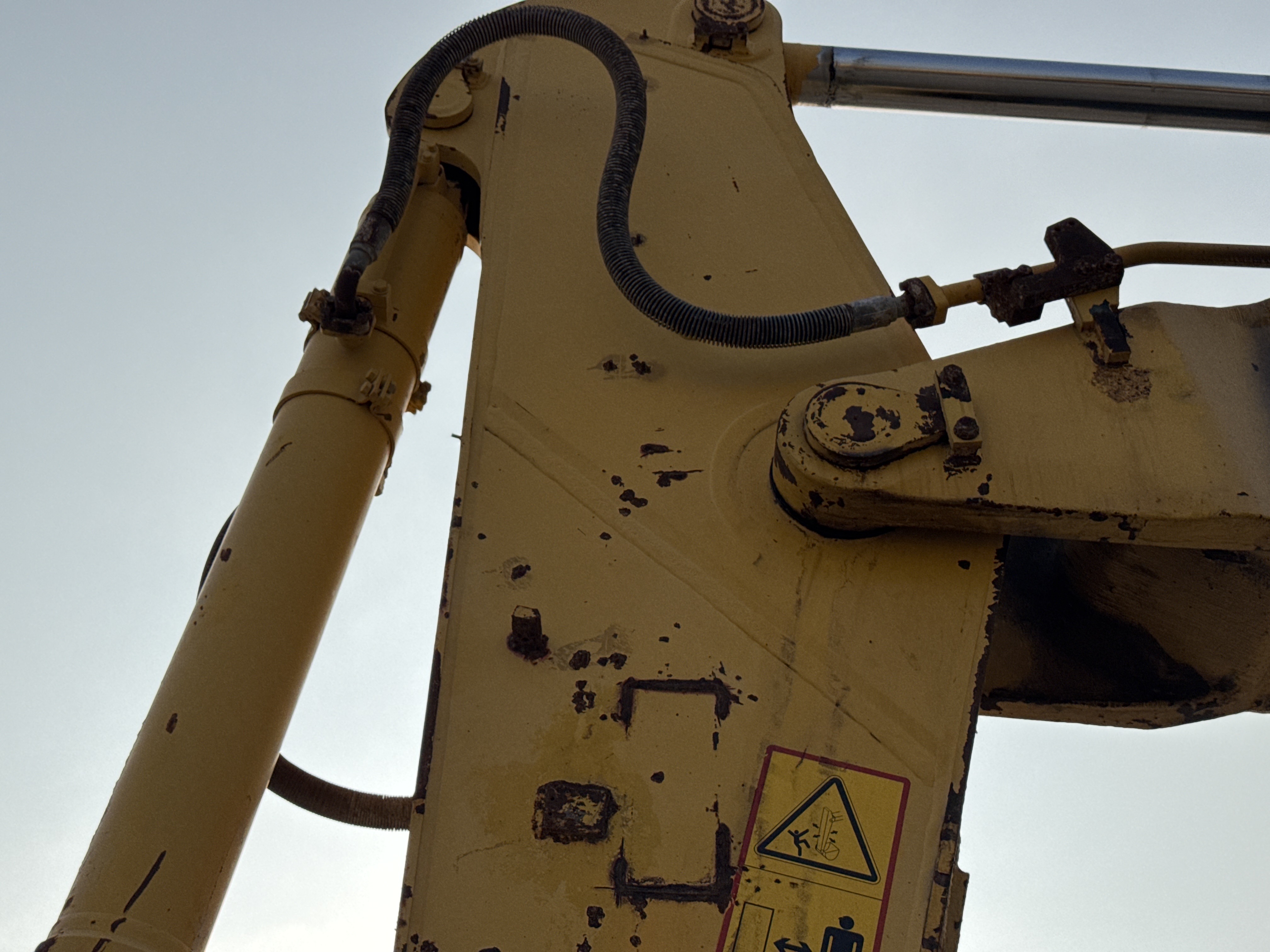 MDX-012-Komatsu-PC350LC-8-Medium-excavators-inspection-Hydraulics-Hydraulic-hoses-and-lines-2
