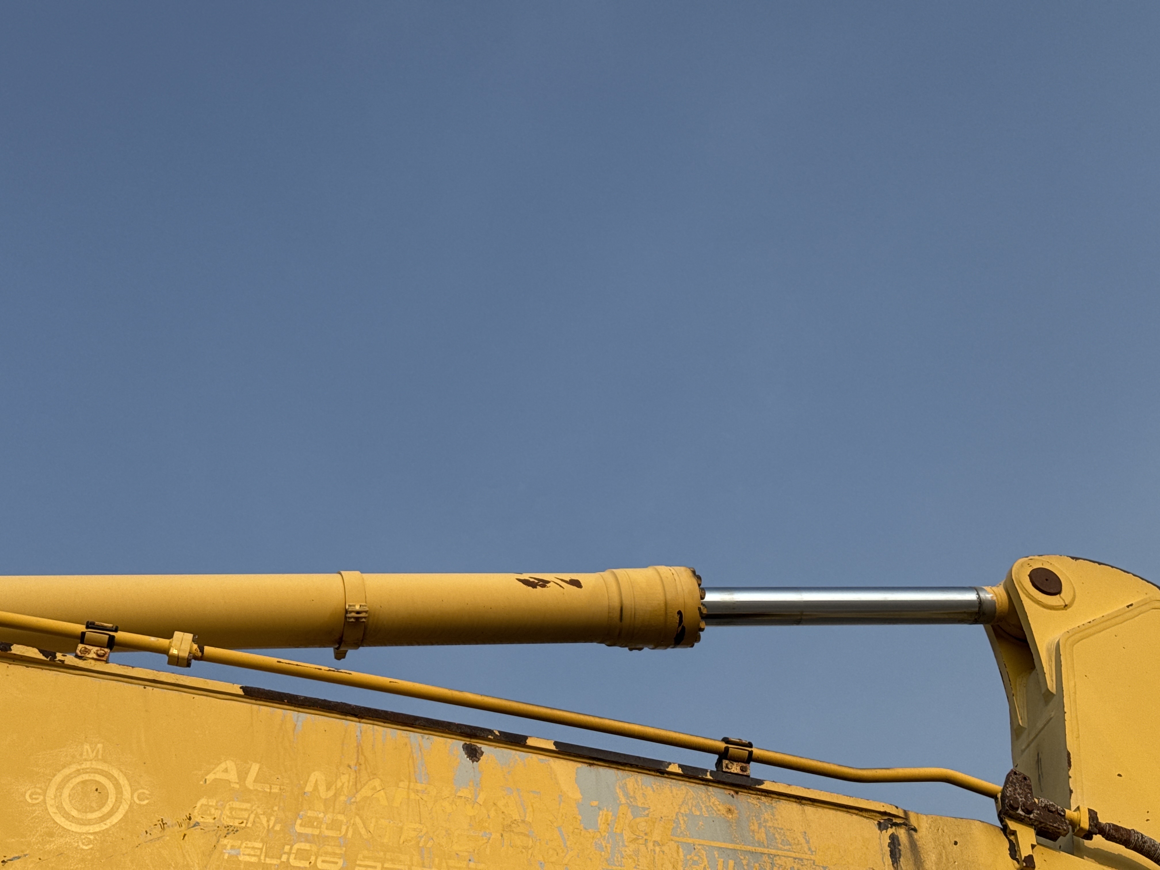 MDX-012-Komatsu-PC350LC-8-Medium-excavators-inspection-Hydraulics-Stick-cylinder-2