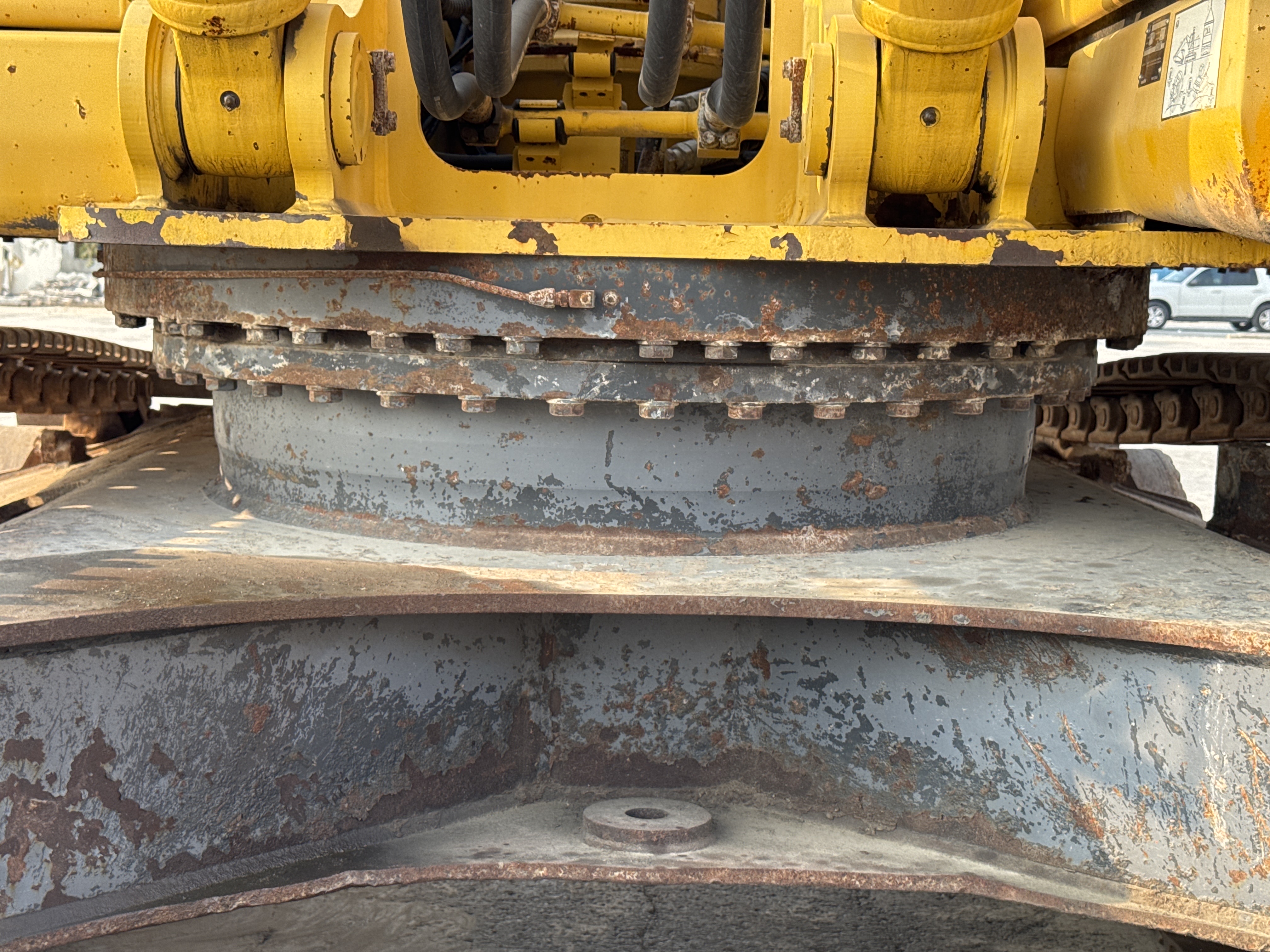 MDX-012-Komatsu-PC350LC-8-Medium-excavators-inspection-Hydraulics-Turntable/slewing-assembly-2