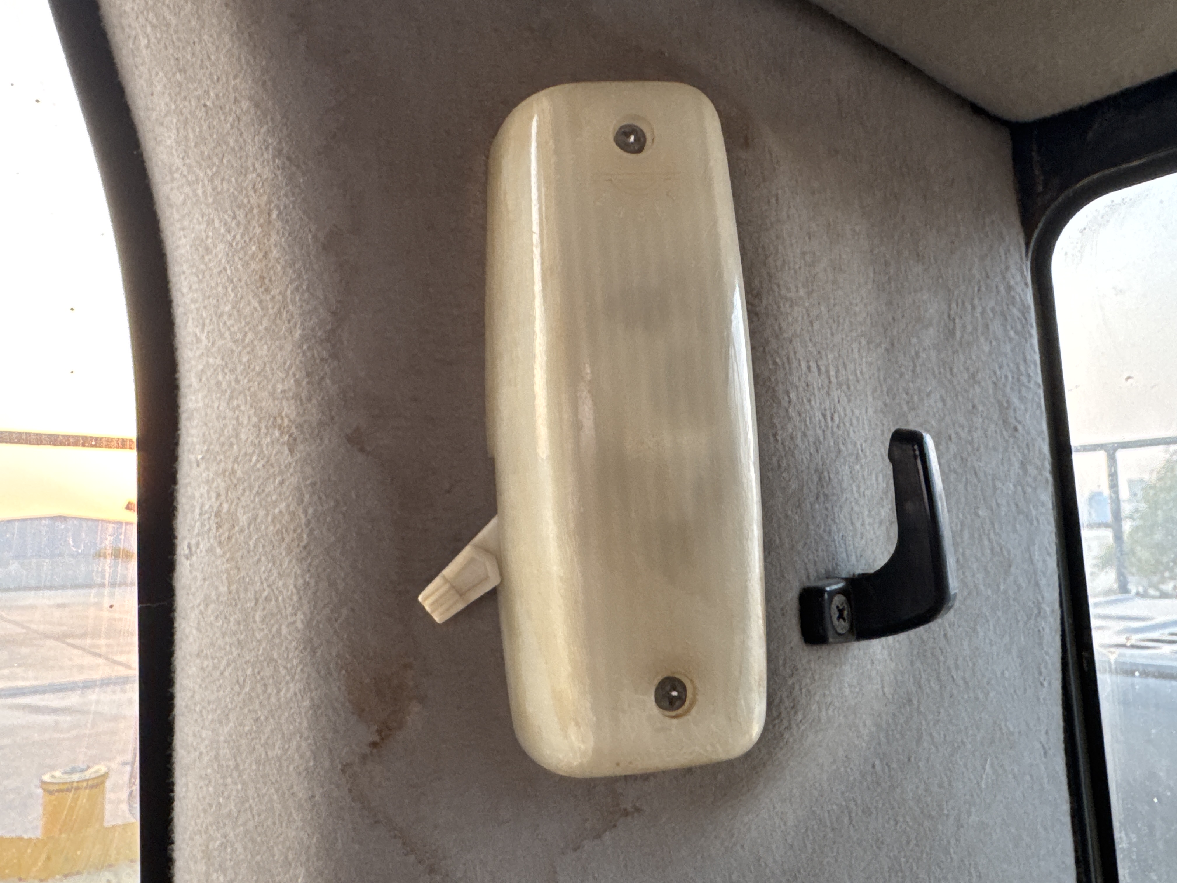 MDX-012-Komatsu-PC350LC-8-Medium-excavators-inspection-Cabin-Cabin-light-2