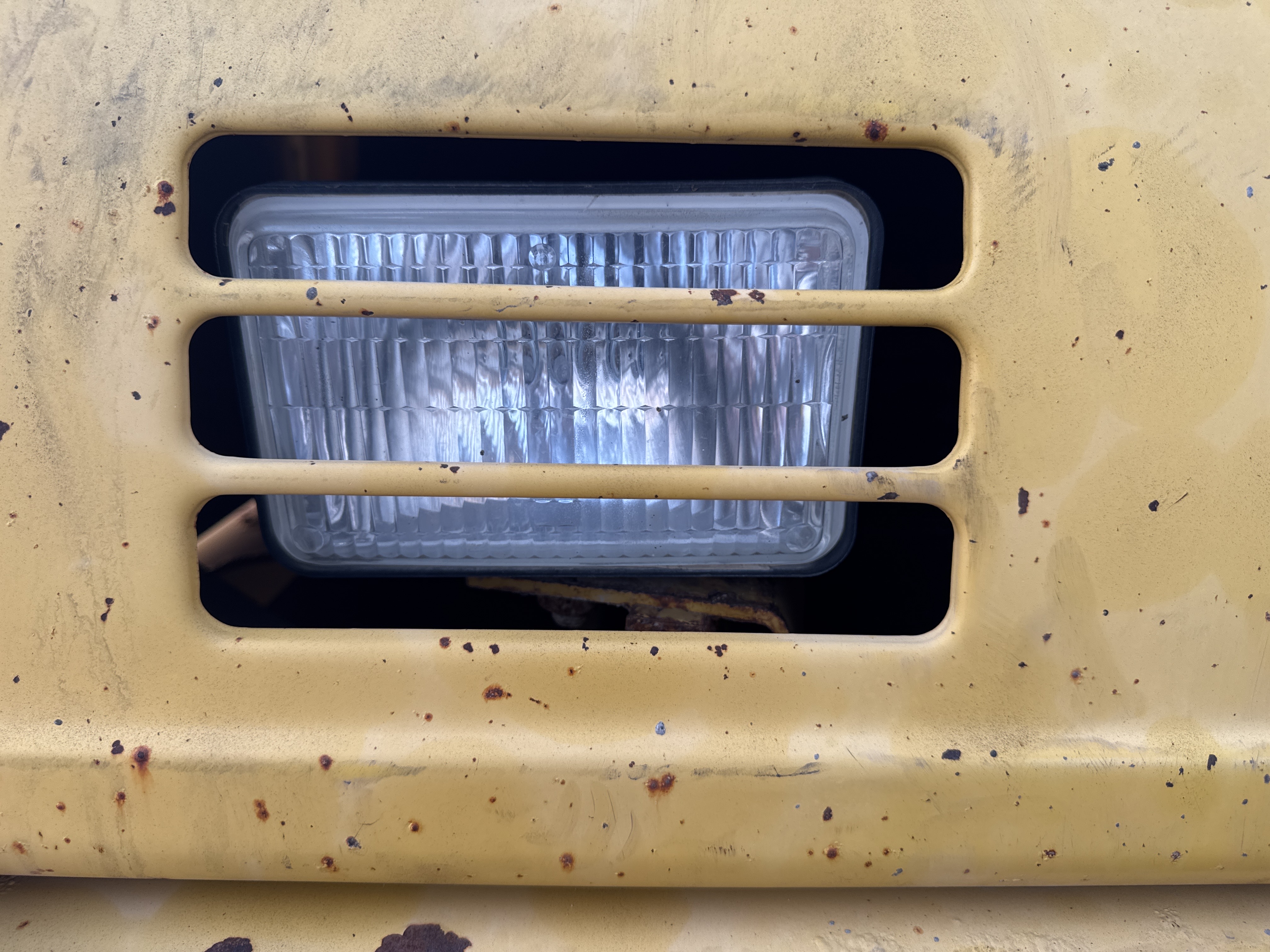 MDX-012-Komatsu-PC350LC-8-Medium-excavators-inspection-Electronics-Lights-and-signals-2