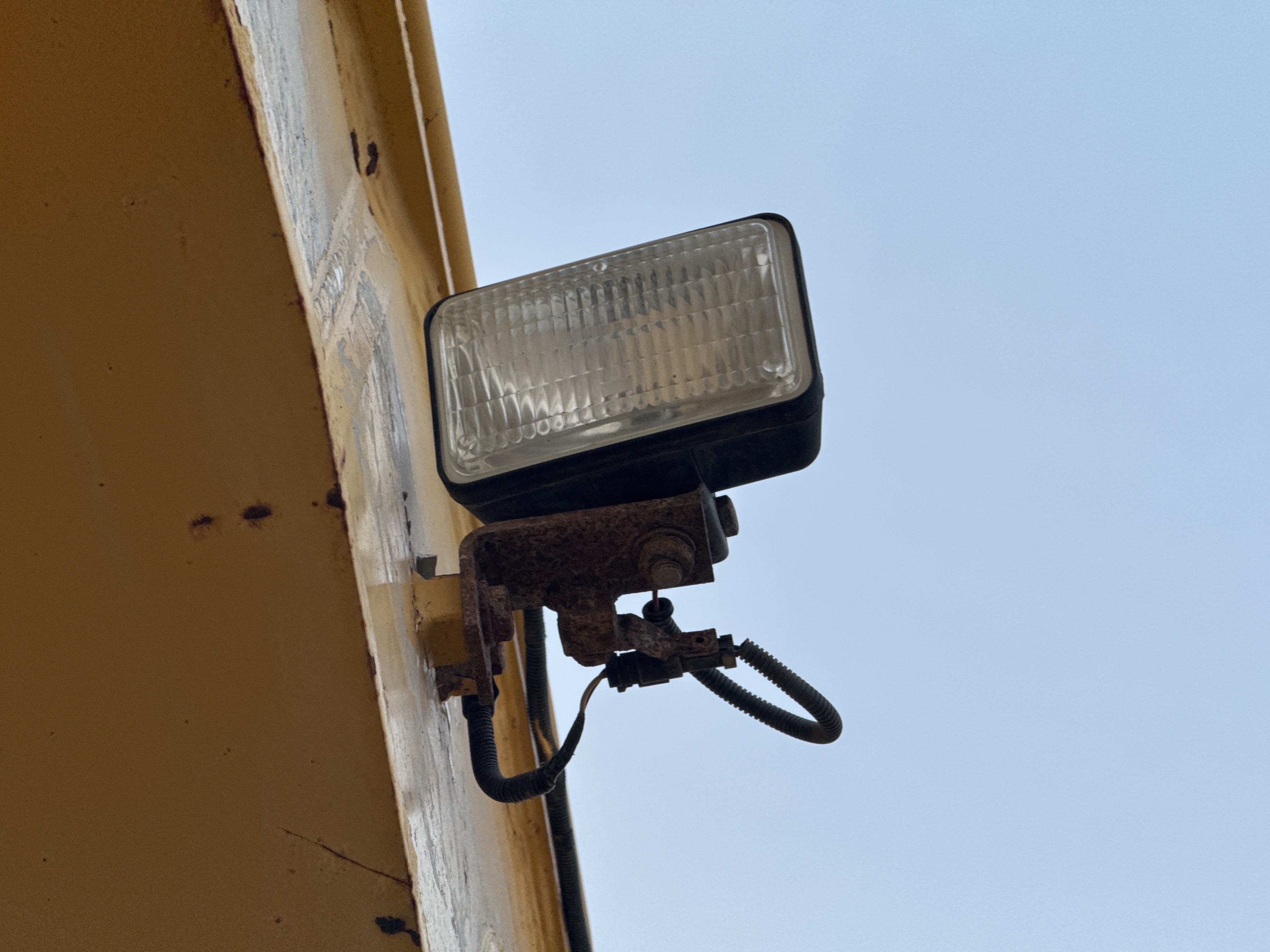 MDX-012-Komatsu-PC350LC-8-Medium-excavators-inspection-Electronics-Lights-and-signals-3