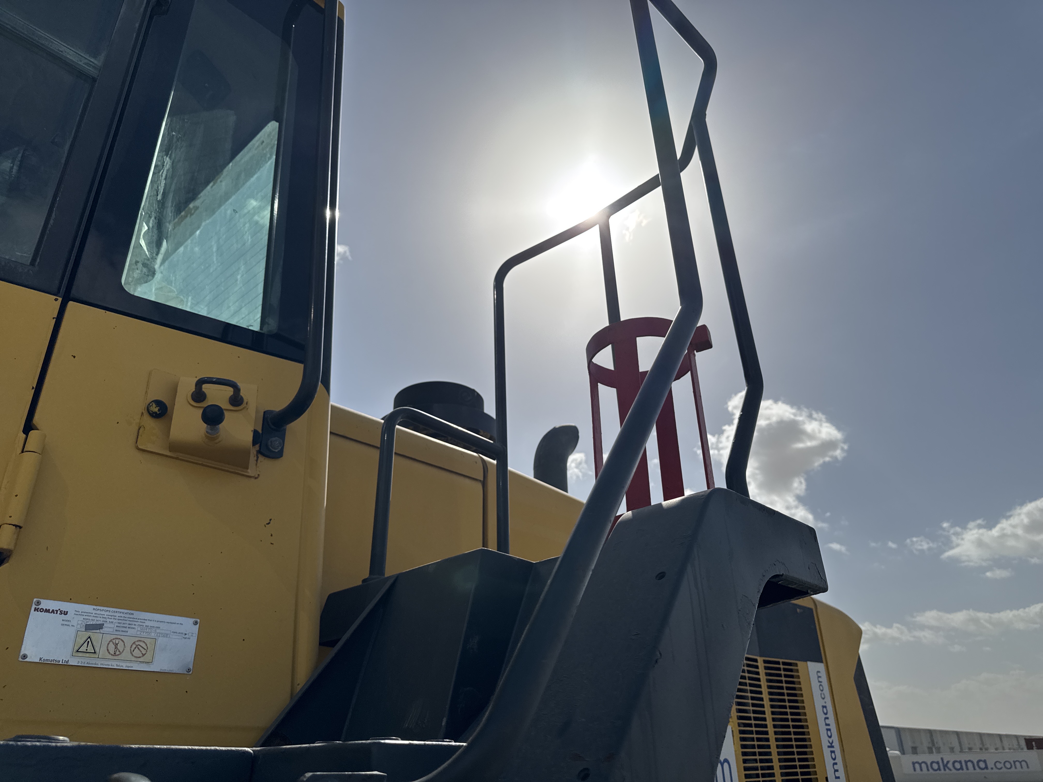 WHL-005-Komatsu-WA470-6-Wheel-loaders-inspection-Structure-Handrails-2