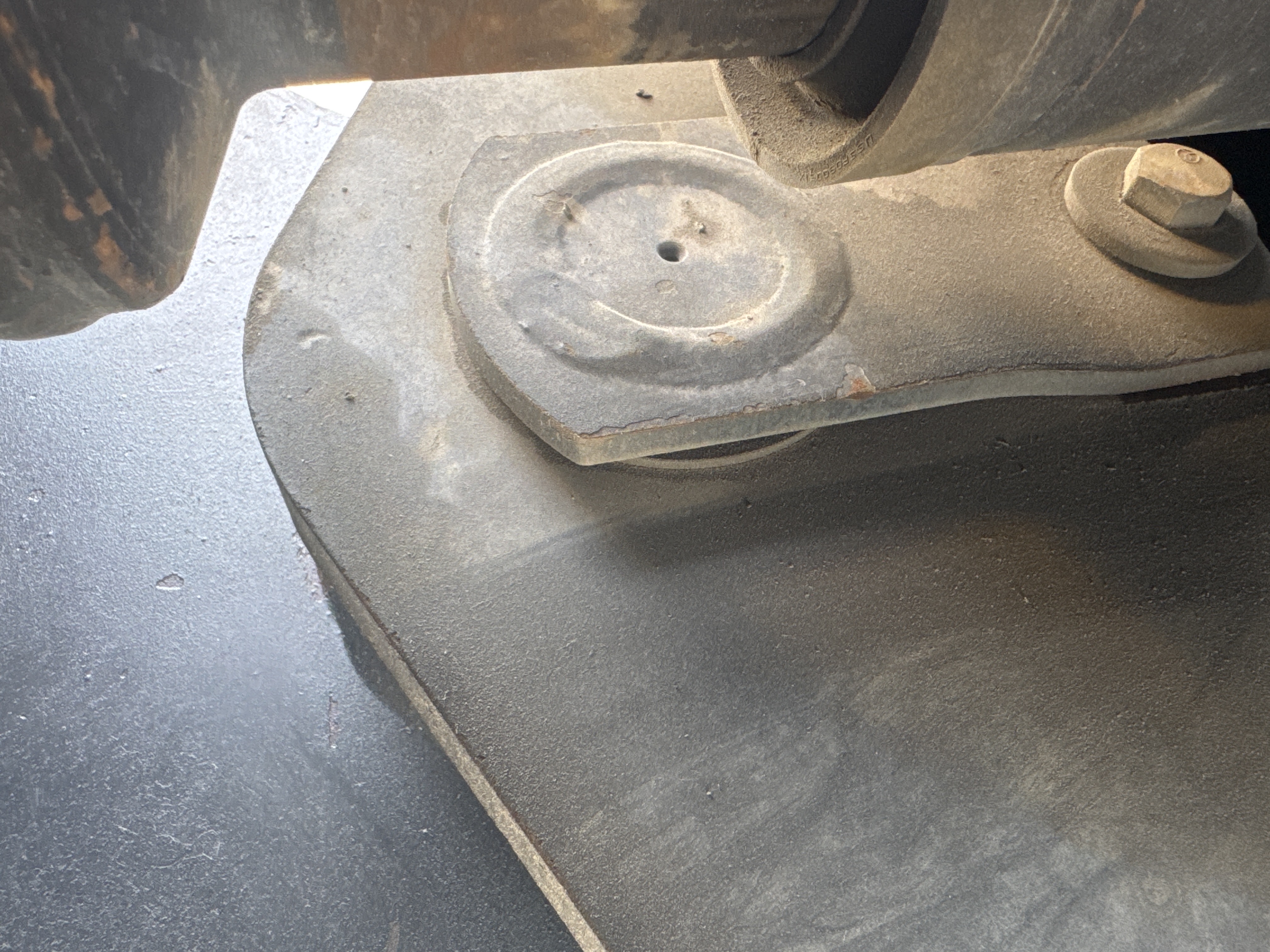 WHL-005-Komatsu-WA470-6-Wheel-loaders-inspection-Structure-Articulated-joint-2