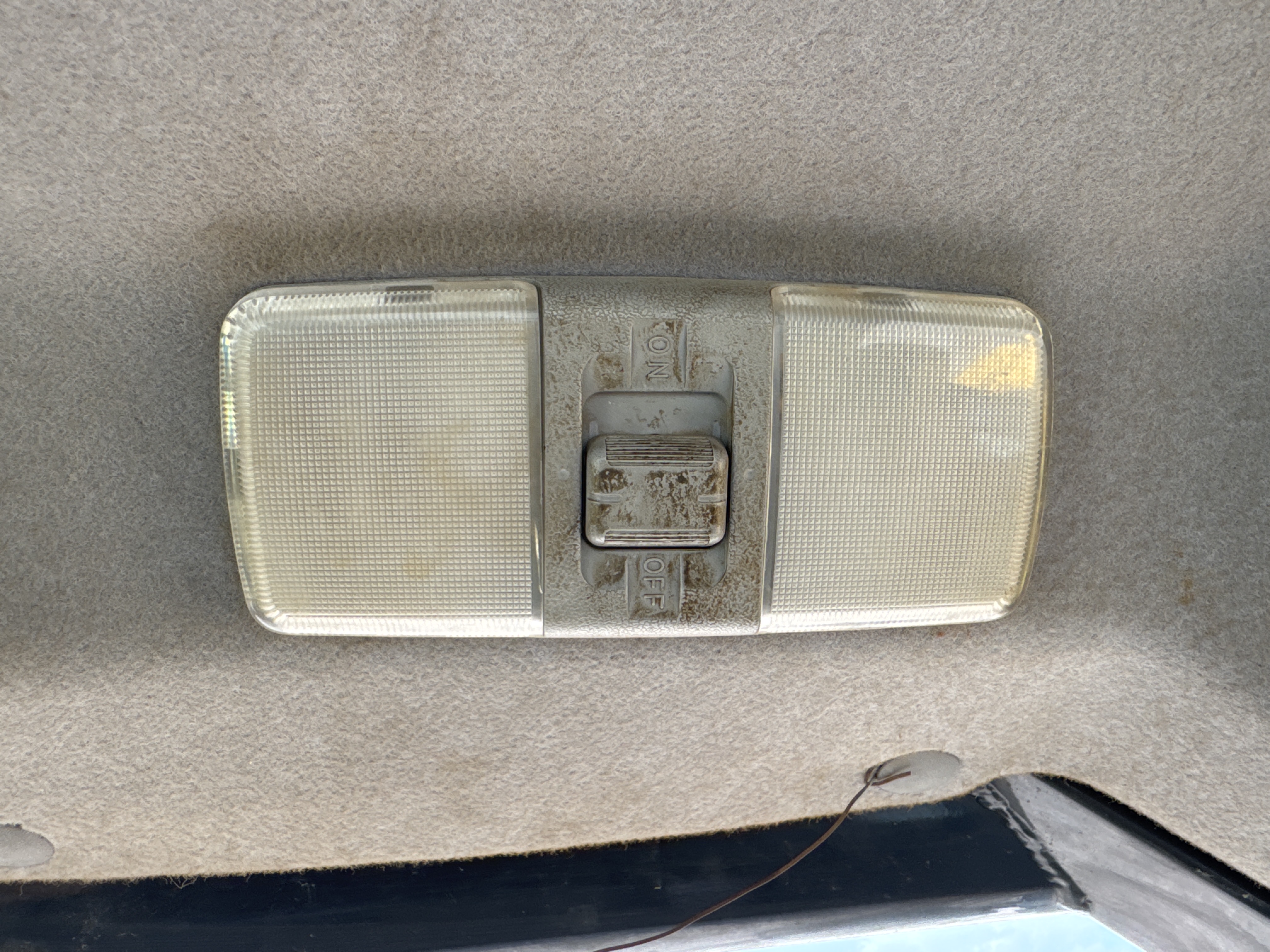 WHL-005-Komatsu-WA470-6-Wheel-loaders-inspection-Cabin-Cabin-light-2