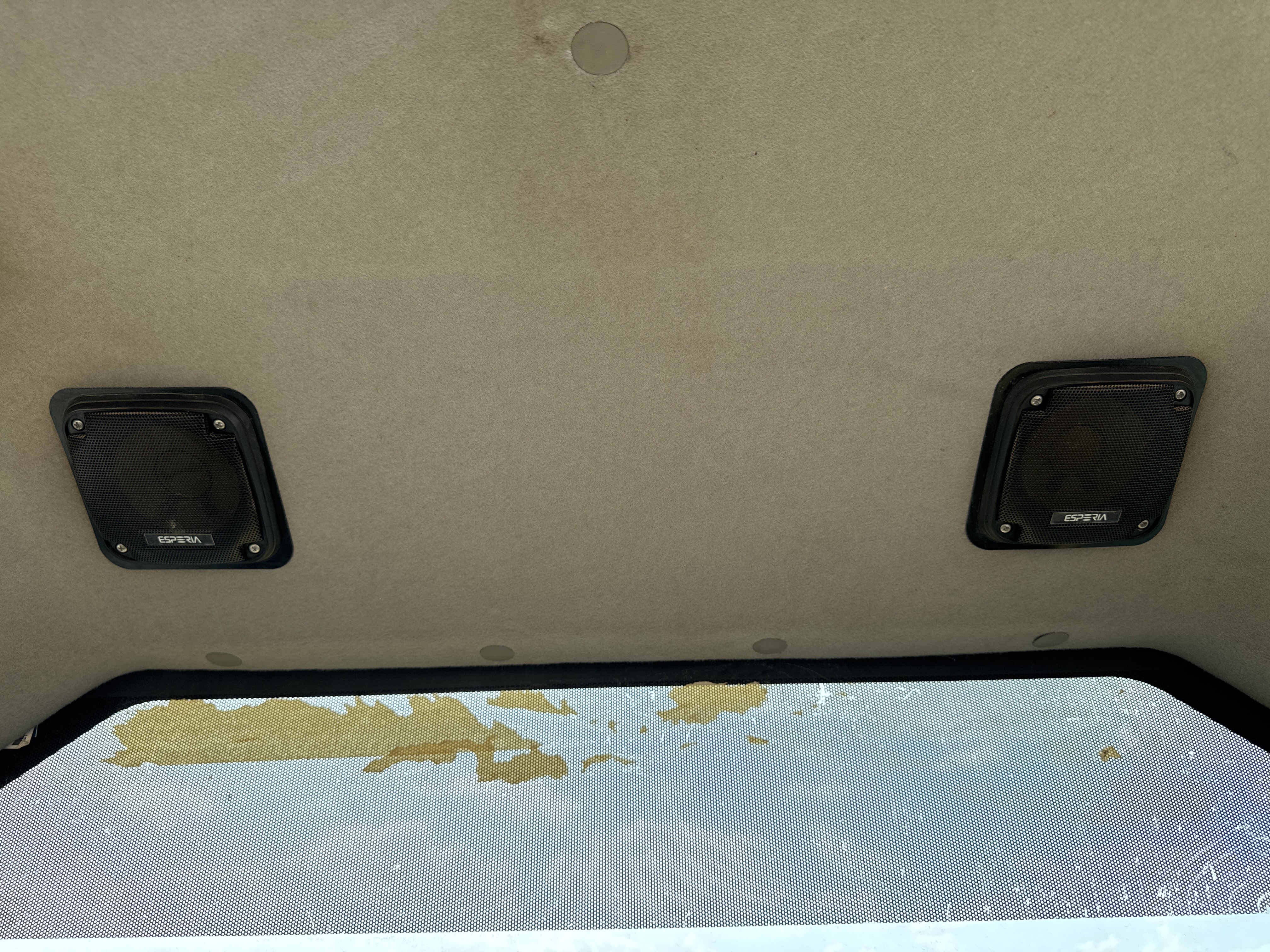 WHL-005-Komatsu-WA470-6-Wheel-loaders-inspection-Cabin-Radio-2