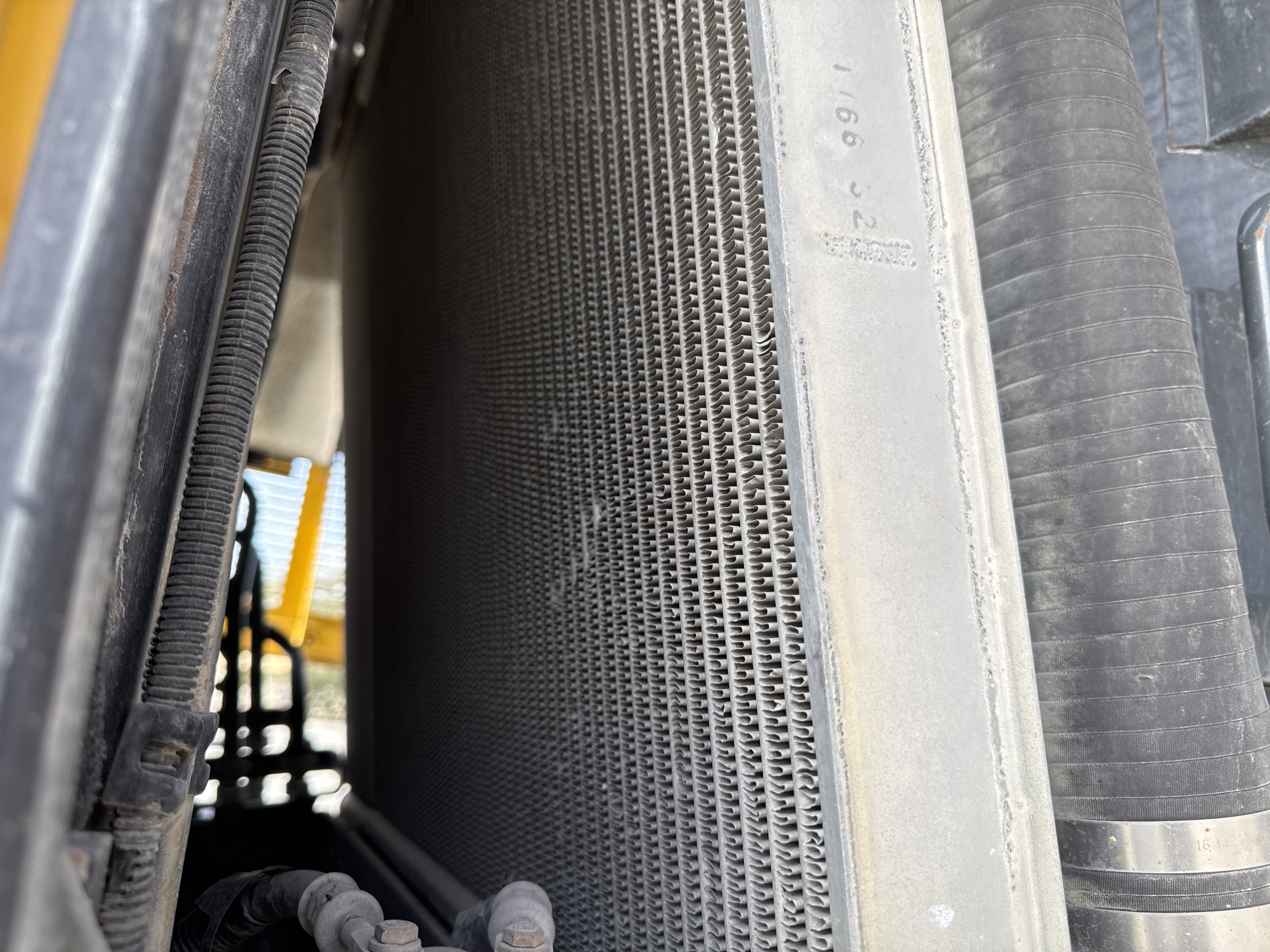 WHL-005-Komatsu-WA470-6-Wheel-loaders-inspection-Engine-Radiator,-condenser,-intercooler,-hydraulic-cooler-2