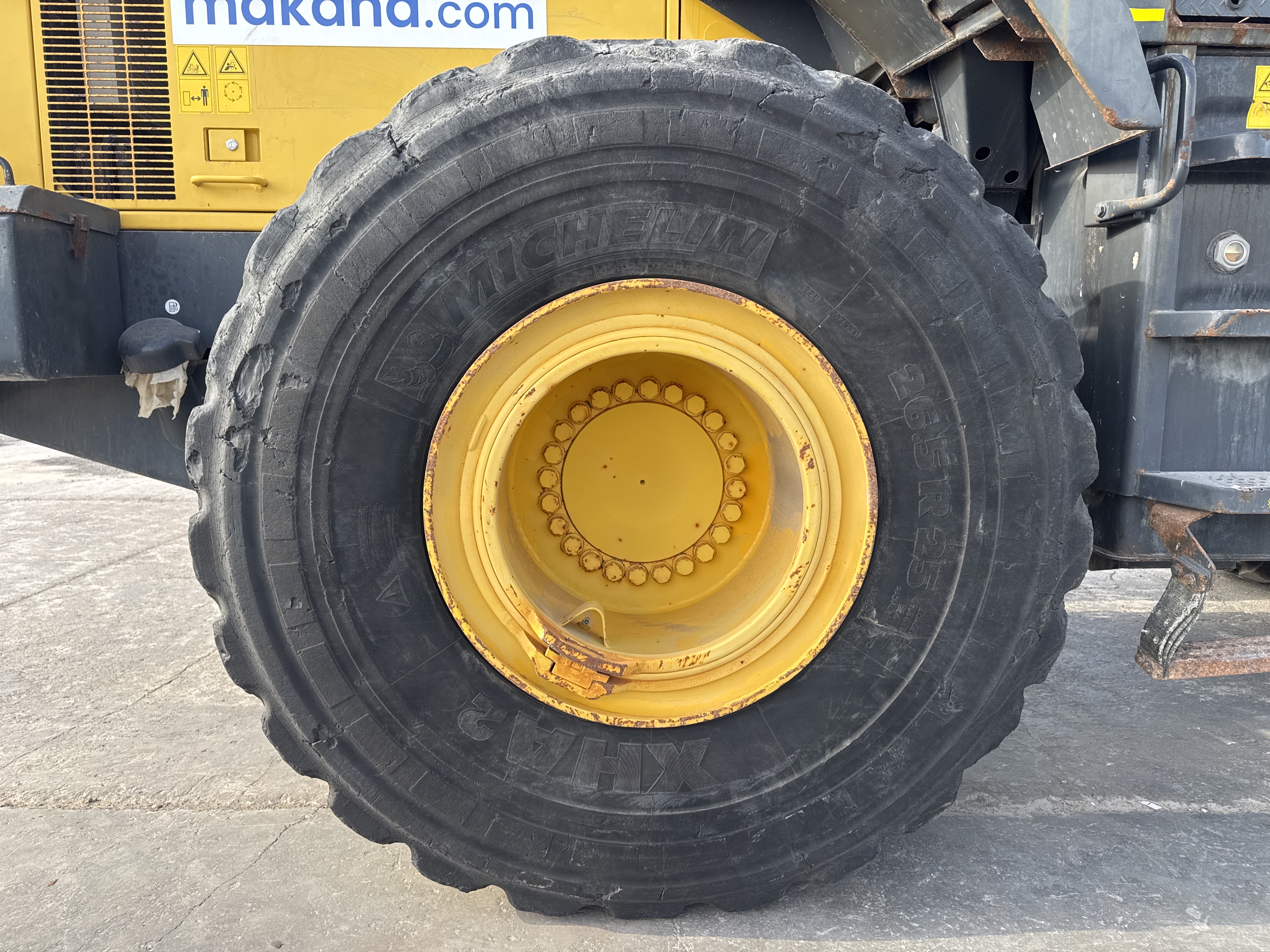WHL-006-كوماتسو-WA470-5-لوادر-بعجلات-فحص-الهيكل-الإطار-الخلفي-الأيمن-/-محور-العجلة---الحالة-2