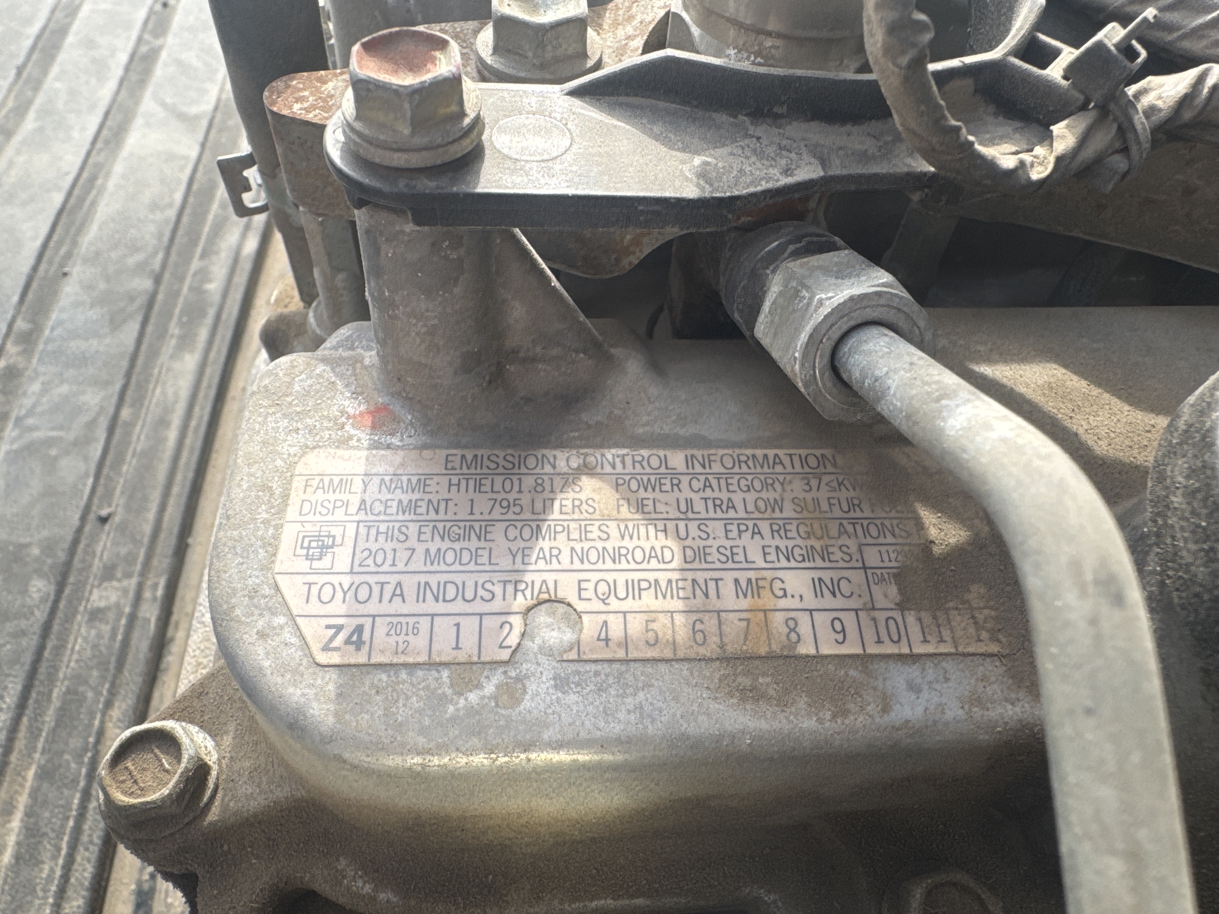 FLM-005-Toyota-8FDU25-Forklifts-inspection-General-Emissions-label-2