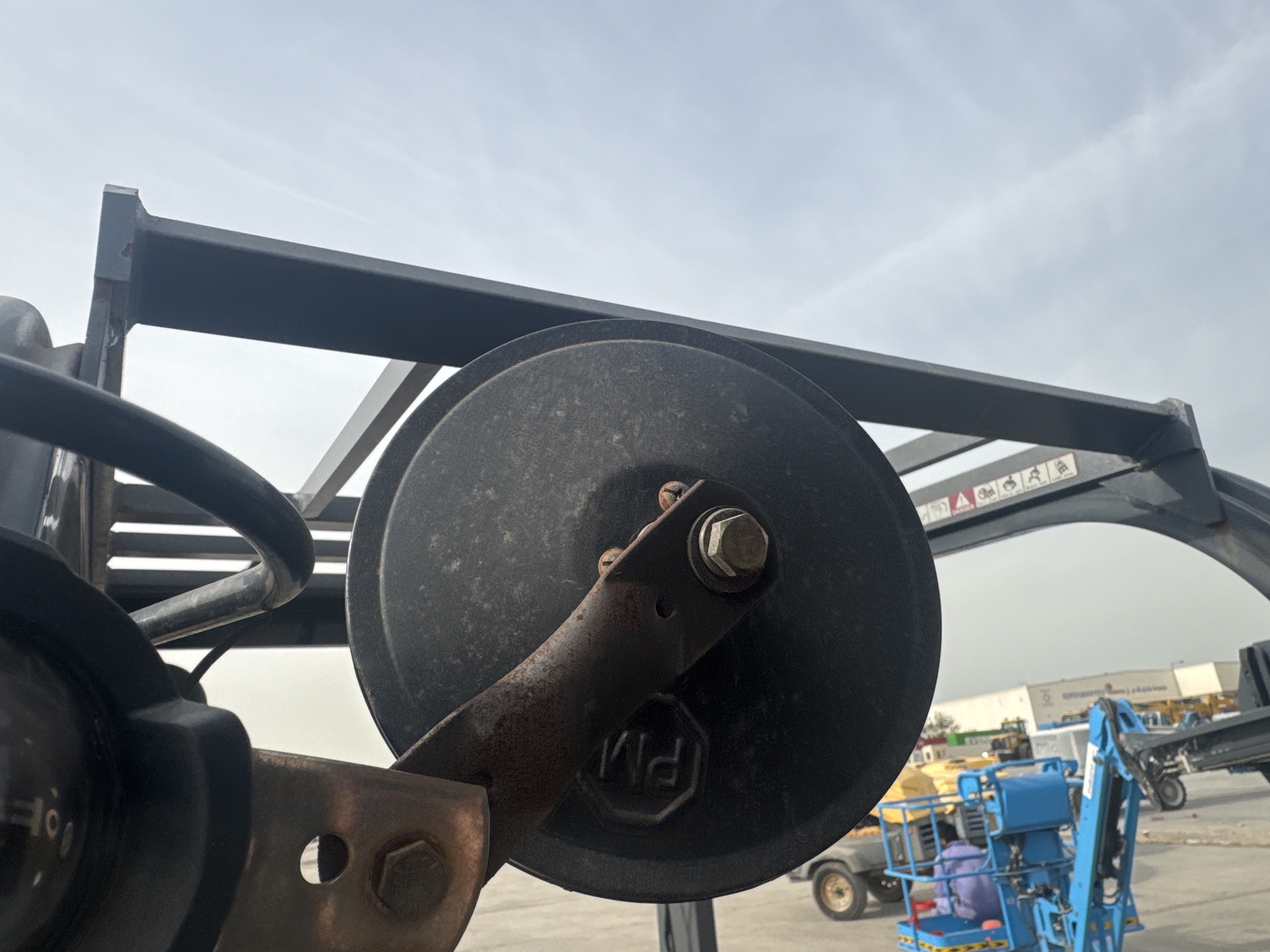 FLM-005-Toyota-8FDU25-Forklifts-inspection-Cabin-Mirrors-2