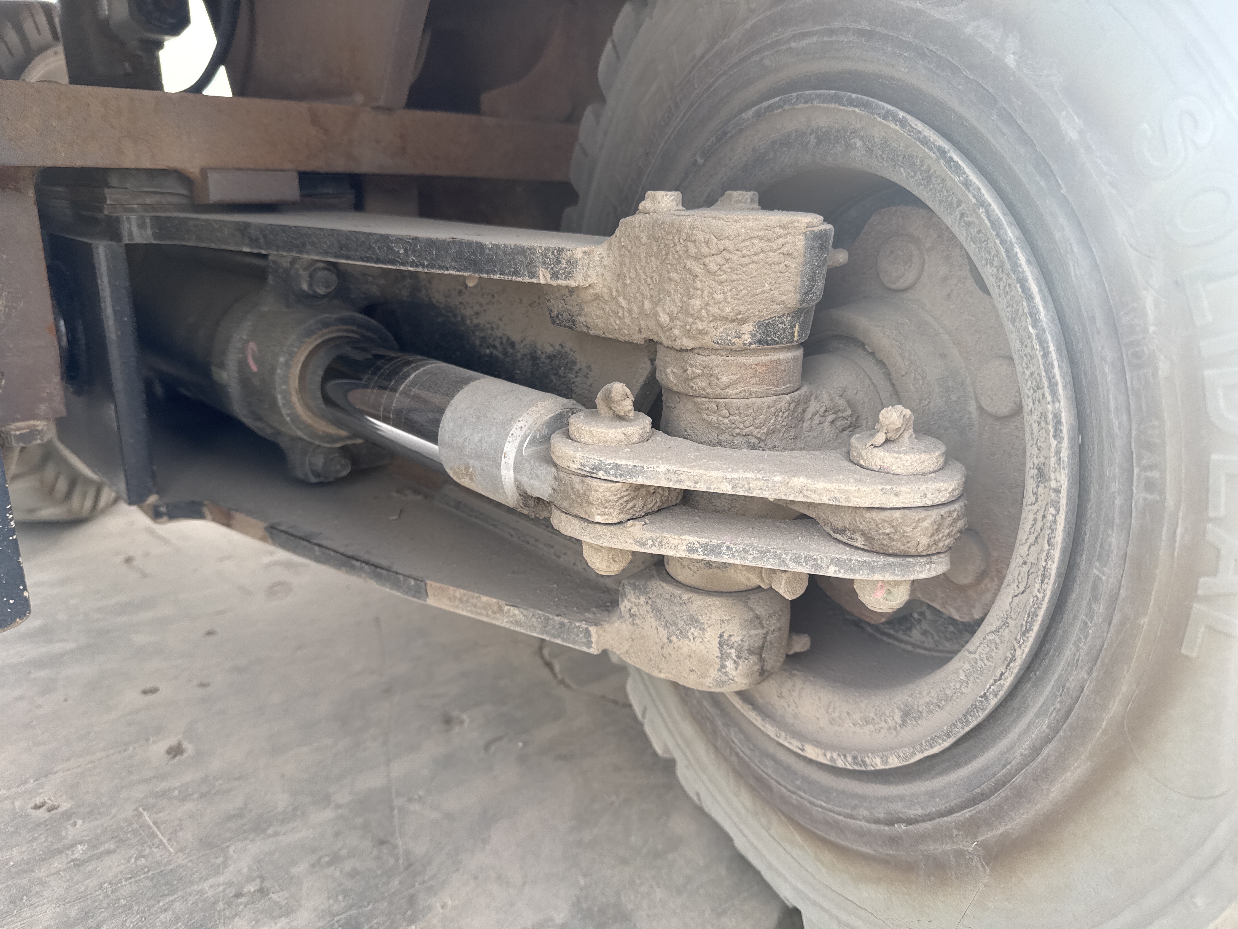 FLM-005-Toyota-8FDU25-Forklifts-inspection-Cabin-Steering-response-4