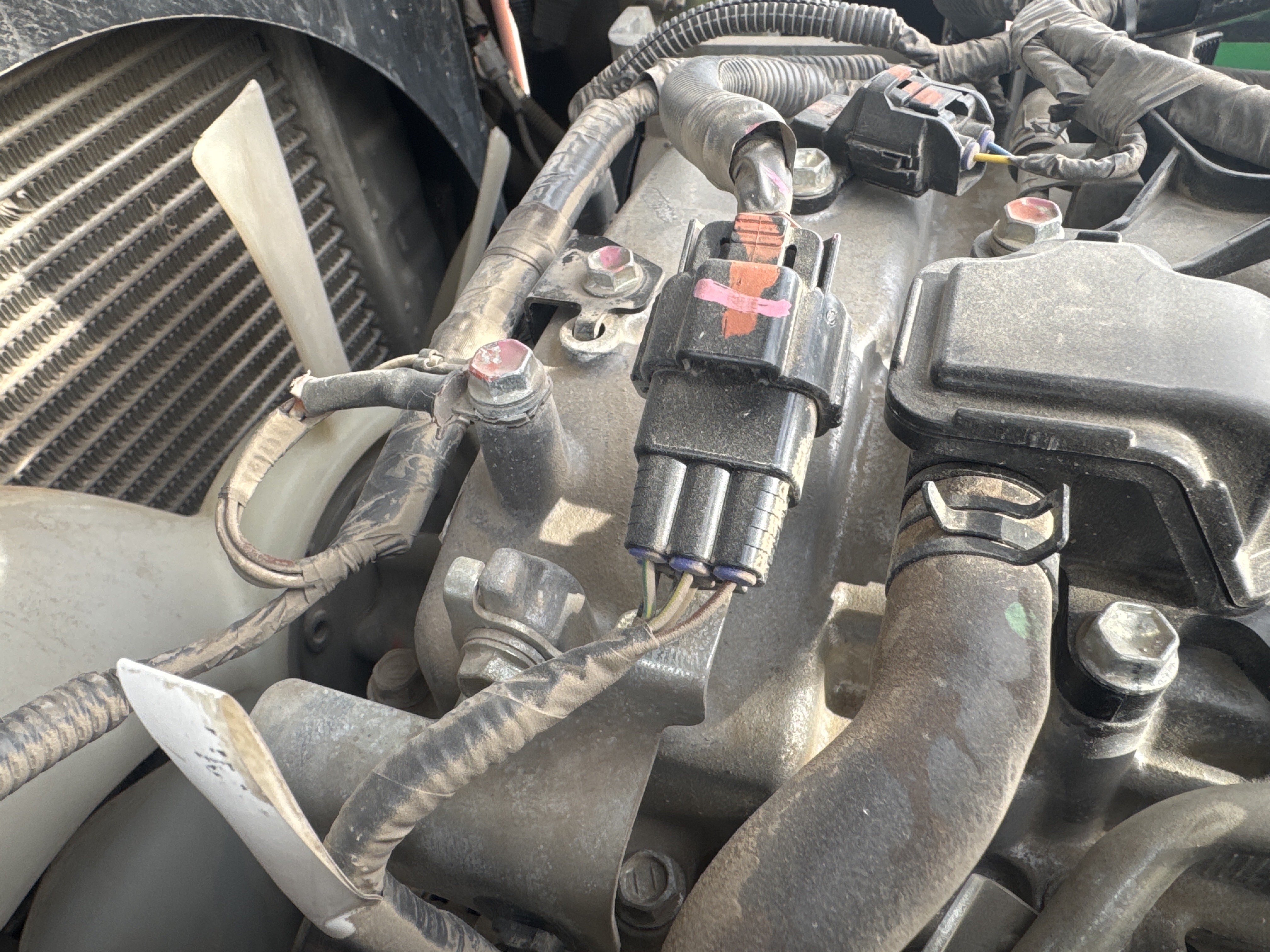FLM-005-Toyota-8FDU25-Forklifts-inspection-Electronics-Main-harness-2