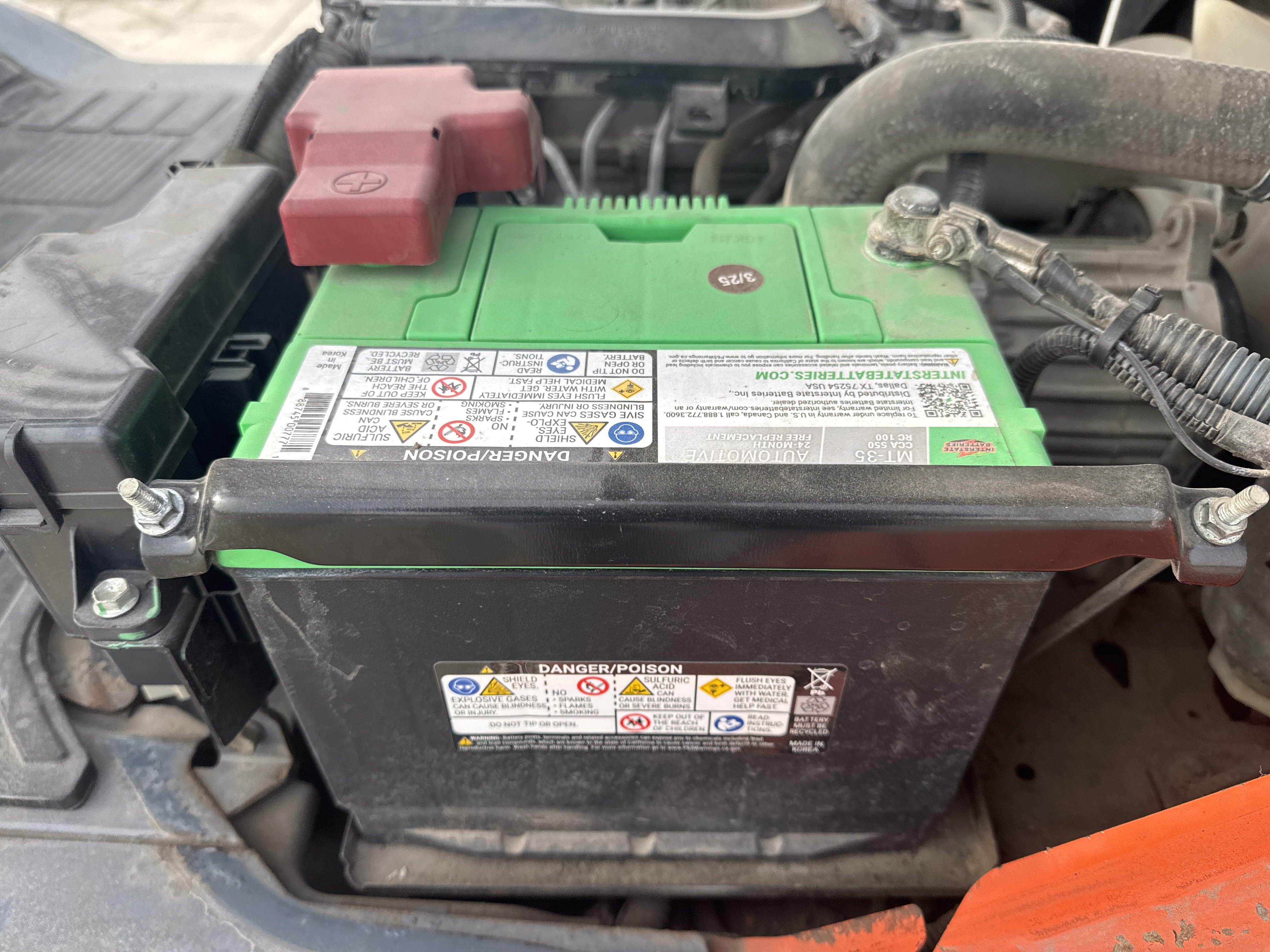 FLM-005-Toyota-8FDU25-Forklifts-inspection-Electronics-Battery-2