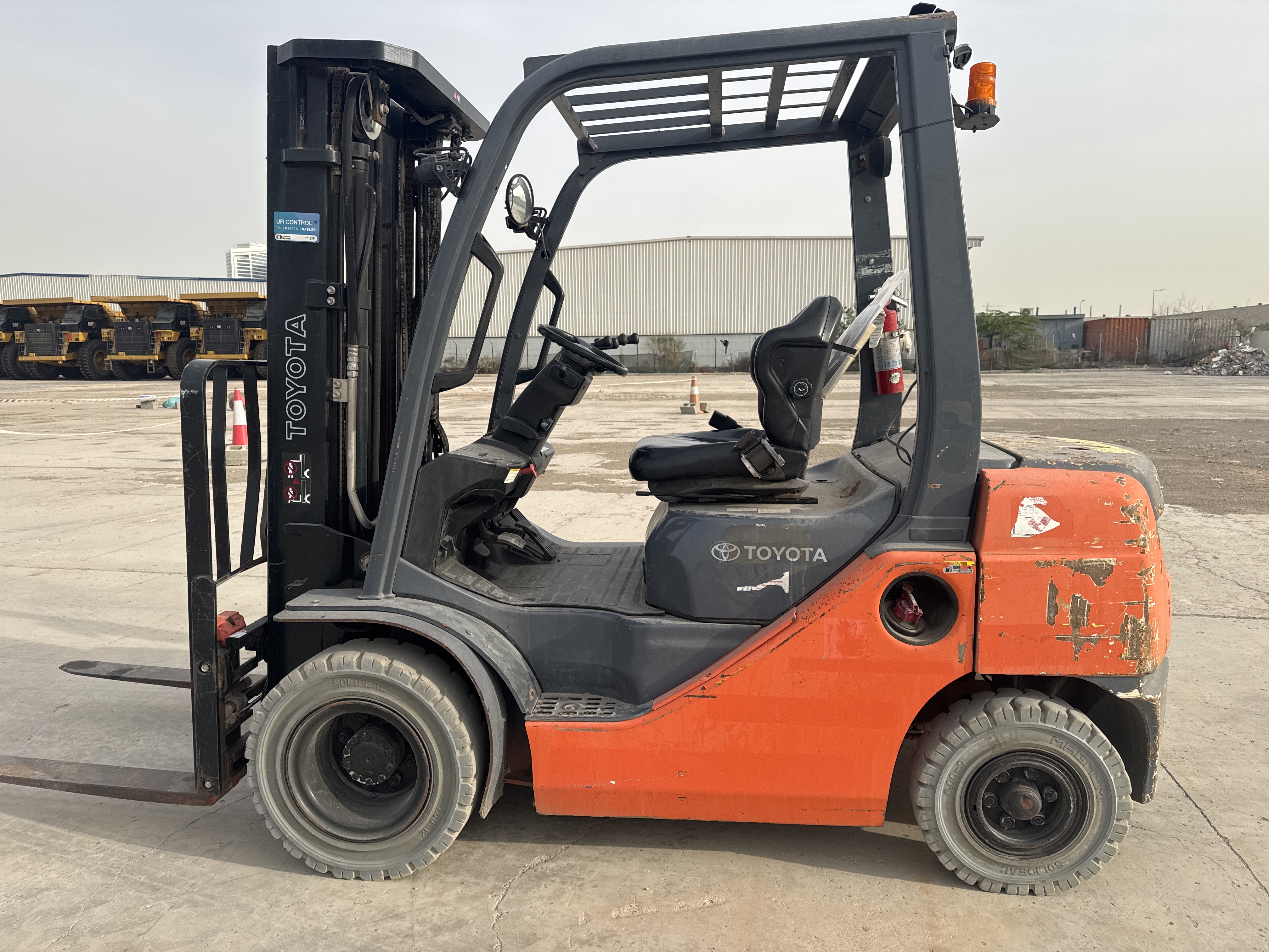 FLM-005-Toyota-8FDU25-Forklifts-inspection-Structure-Paint-2