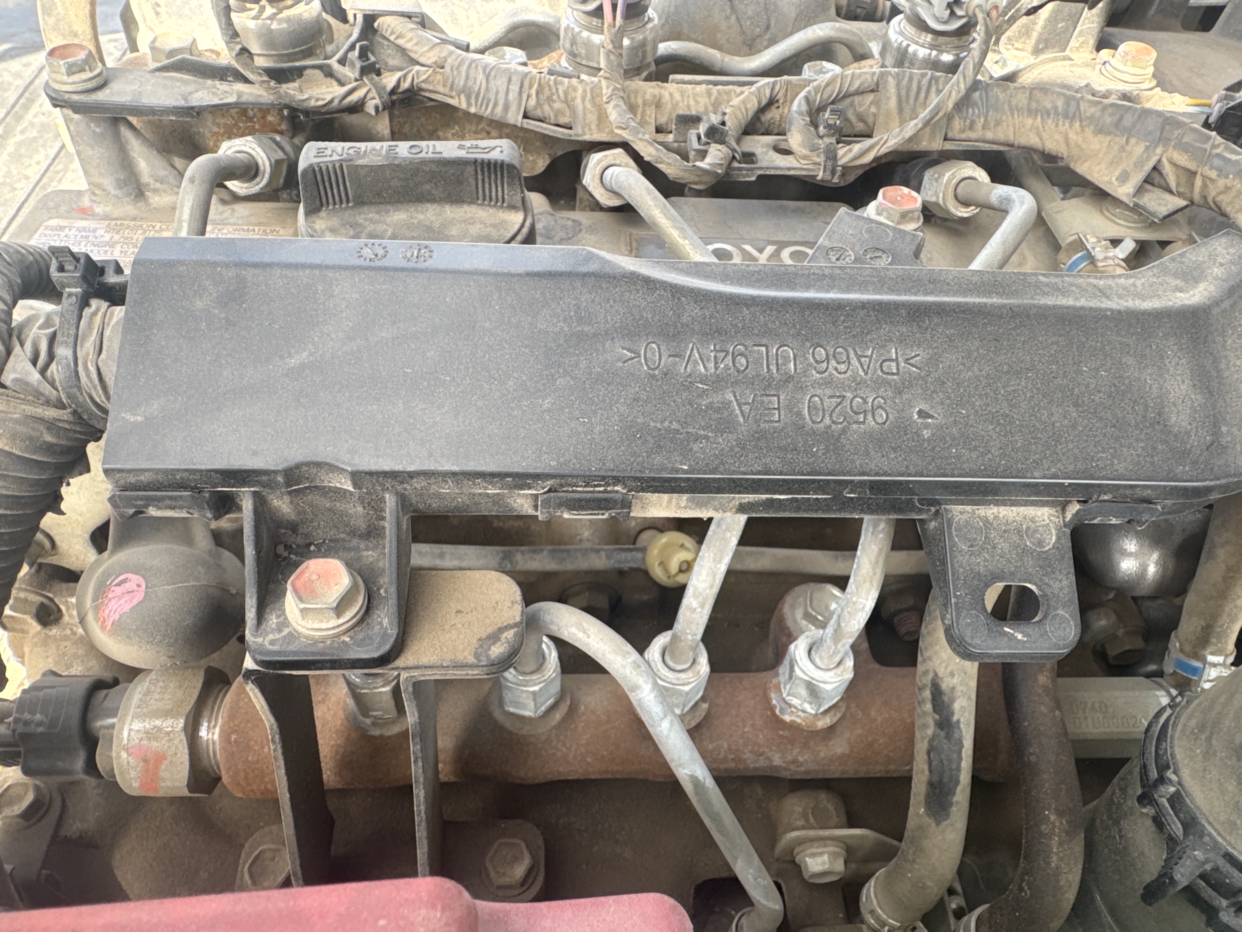 FLM-005-Toyota-8FDU25-Forklifts-inspection-Engine-Fuel-leaks-2