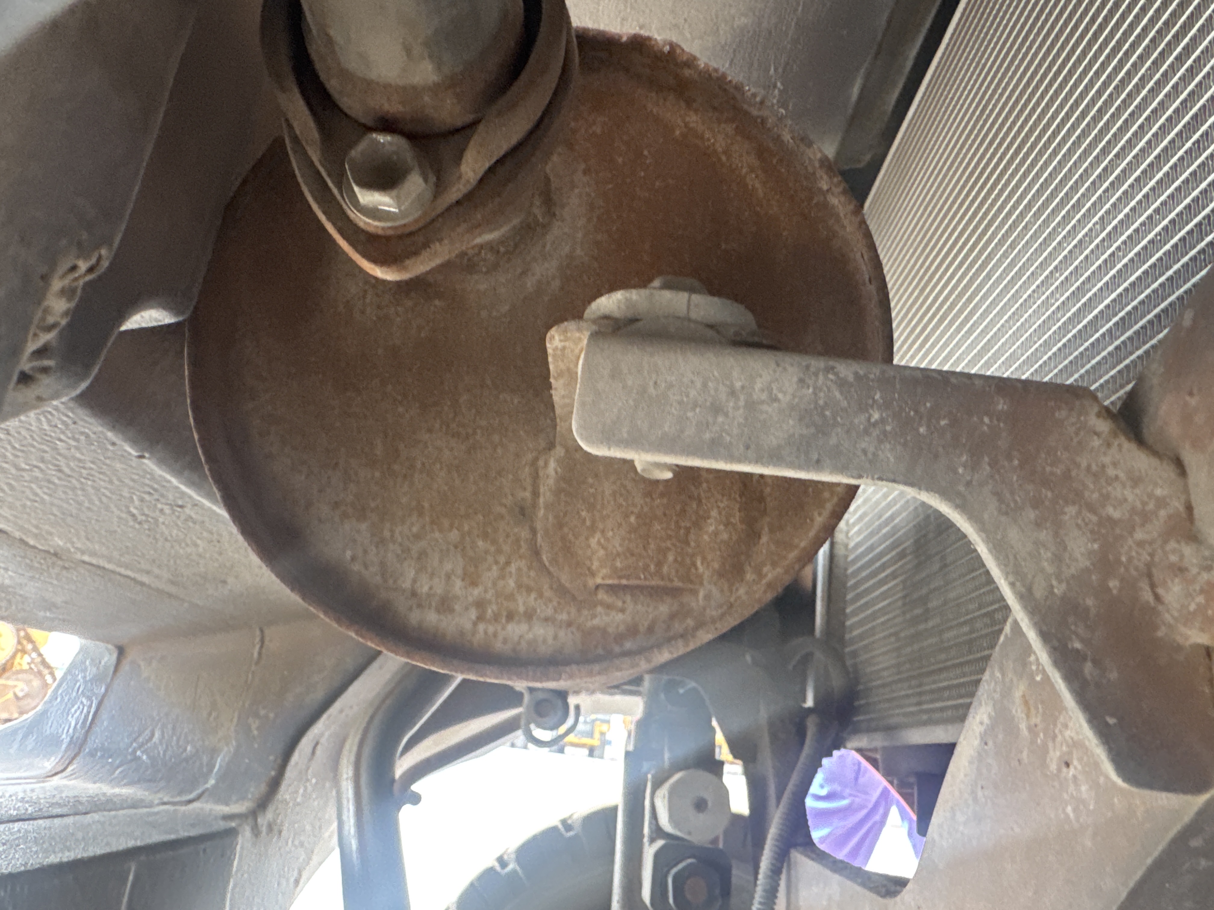 FLM-005-Toyota-8FDU25-Forklifts-inspection-Engine-Exhaust-system-2