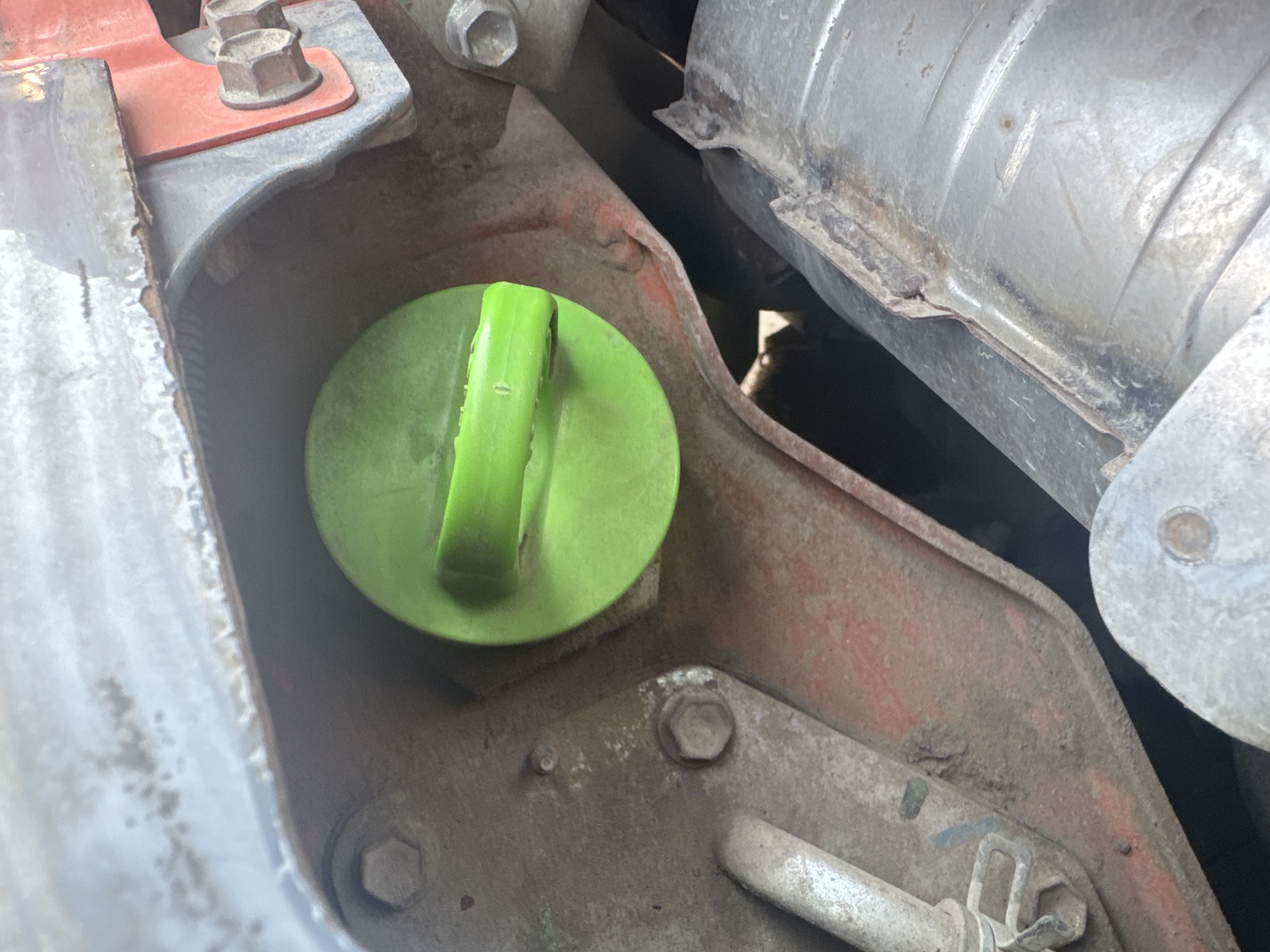 FLM-005-Toyota-8FDU25-Forklifts-inspection-Hydraulics-Hydraulic-Tank-2