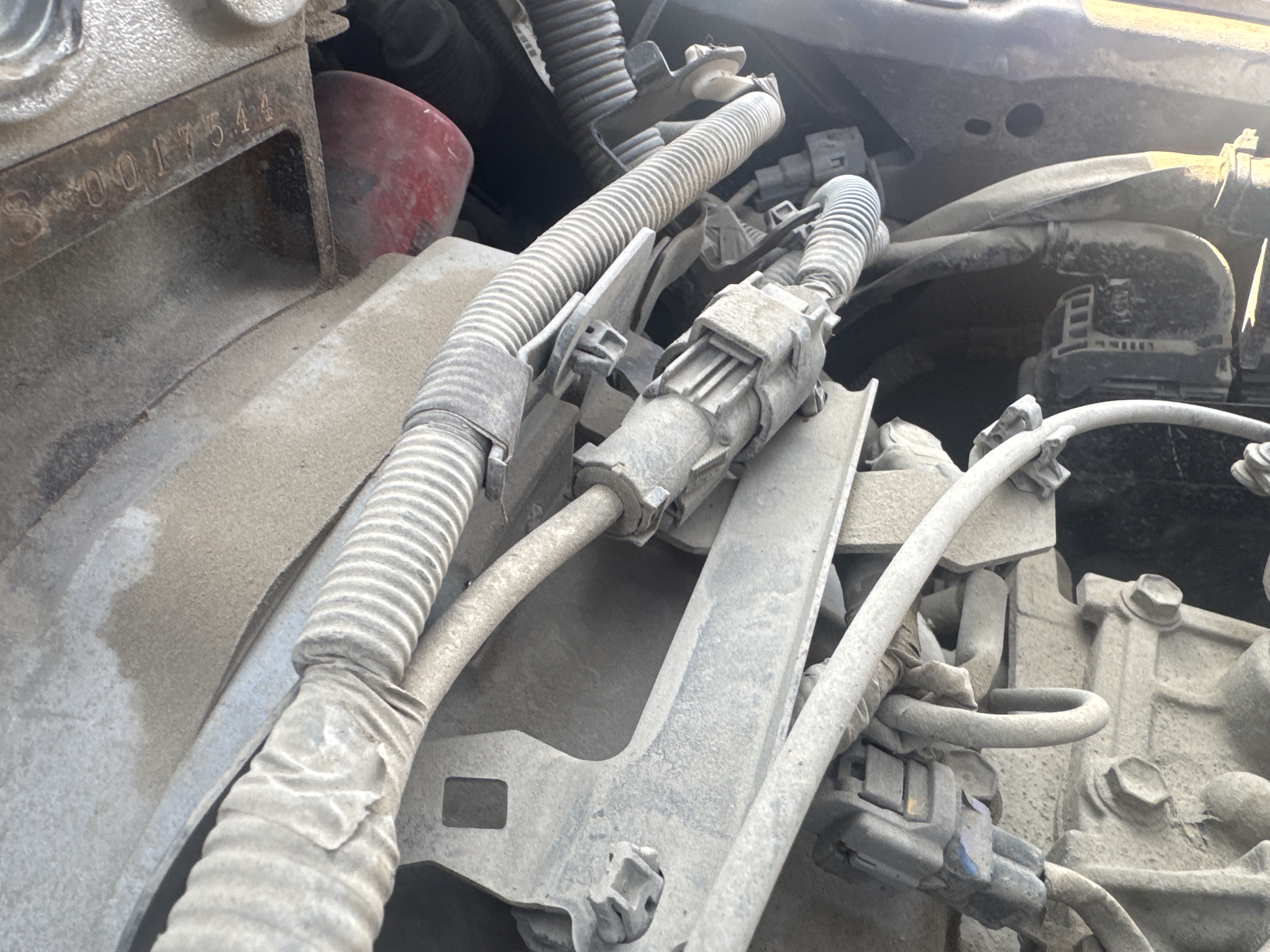 FLM-005-Toyota-8FDU25-Forklifts-inspection-Hydraulics-Wiring-harness-2