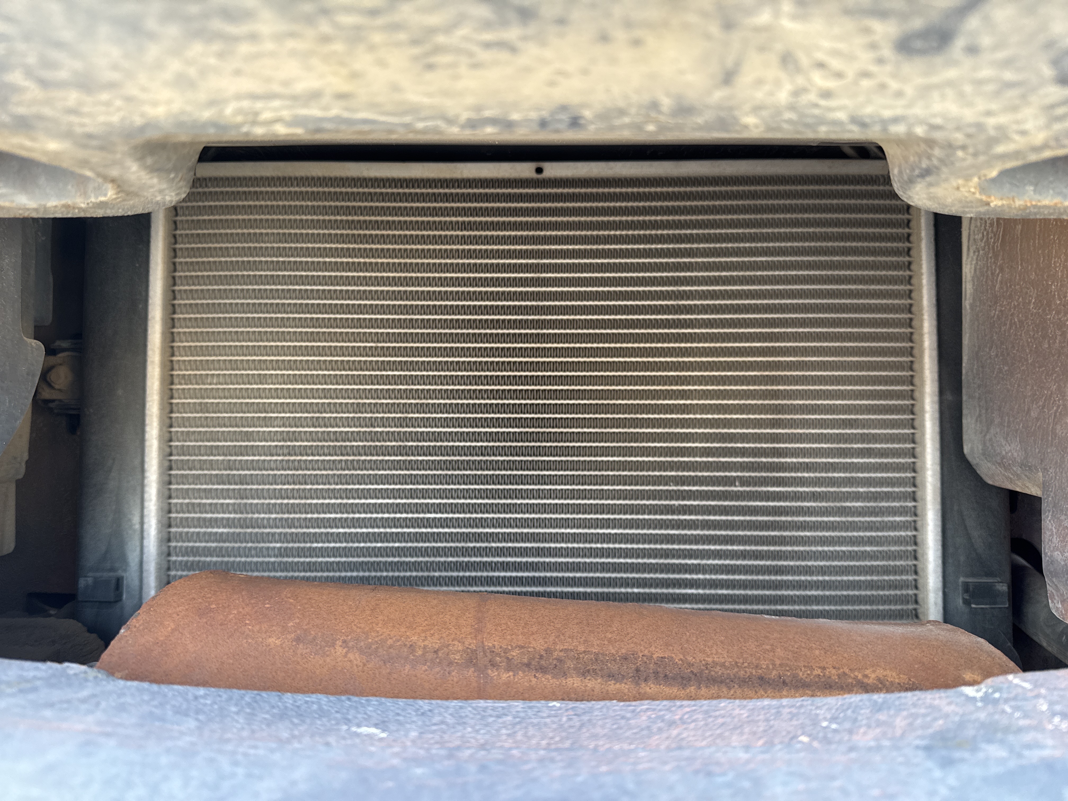 FLM-005-Toyota-8FDU25-Forklifts-inspection-Engine-Radiator,-condenser,-intercooler,-hydraulic-cooler-2