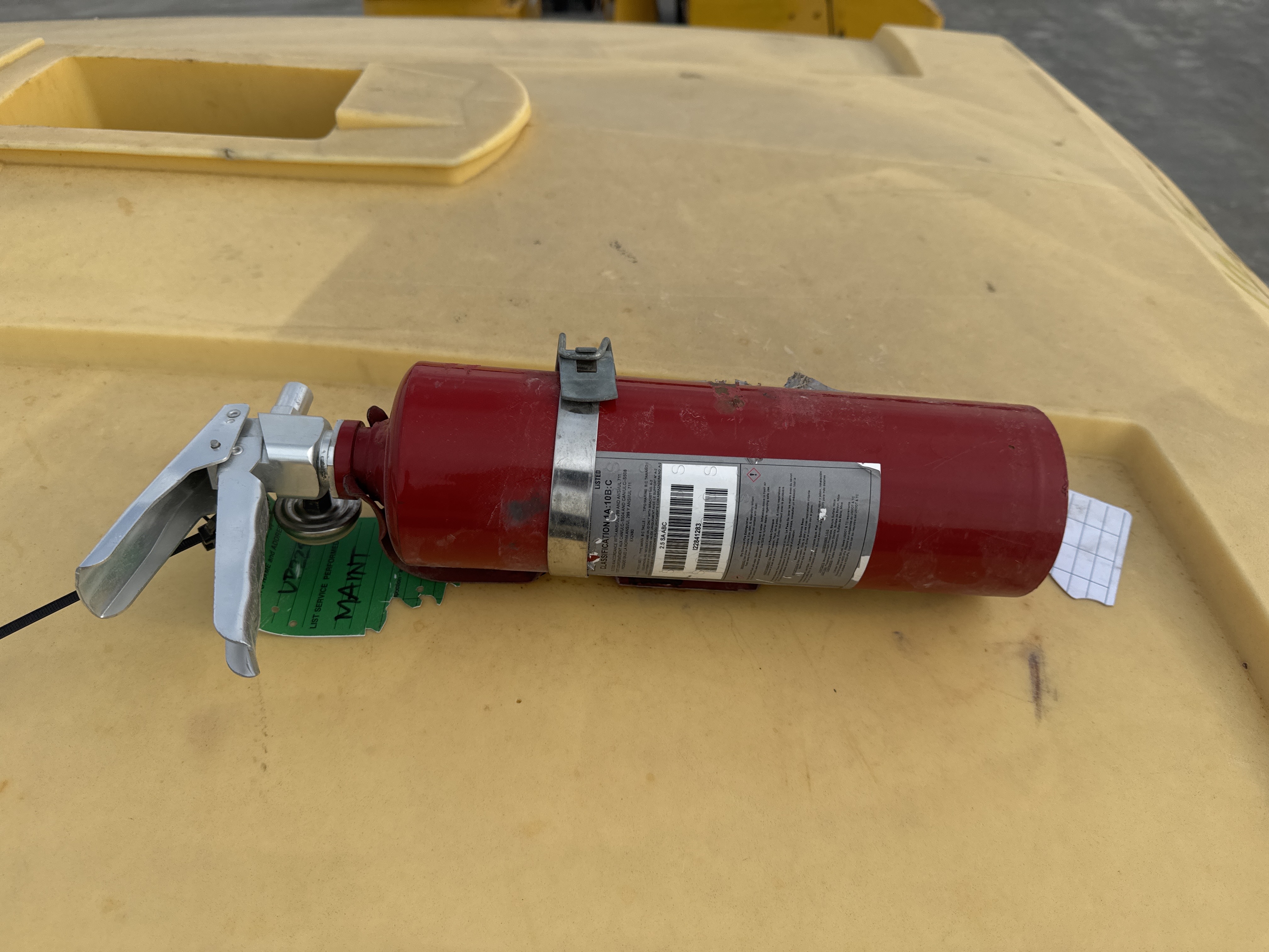 ACA-014-أطلس-كوبكو-XAS-185-T4F-كومبريسرات-هواء-فحص-الأمان-طفاية-الحريق-1