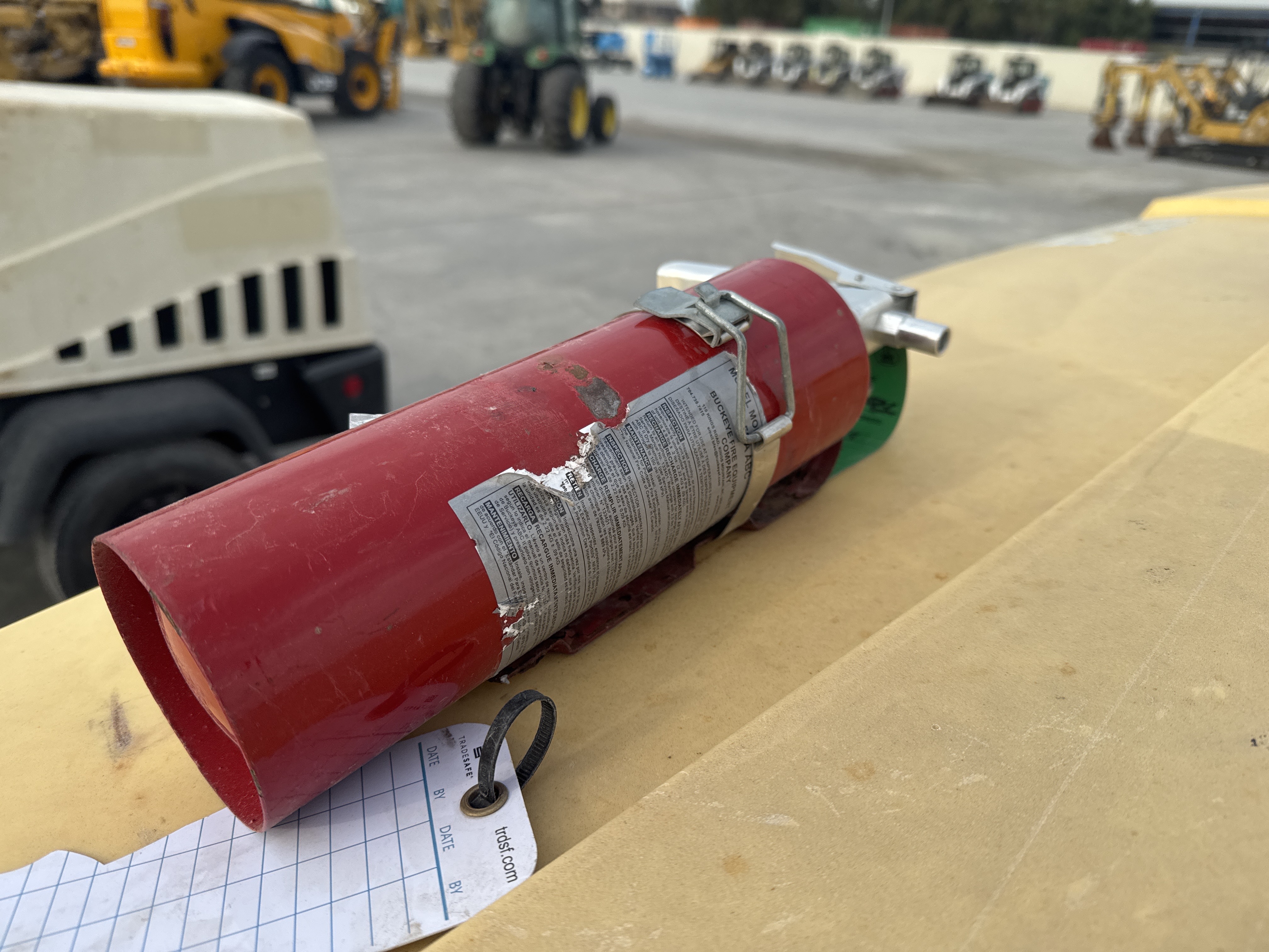 ACA-014-أطلس-كوبكو-XAS-185-T4F-كومبريسرات-هواء-فحص-الأمان-طفاية-الحريق-2