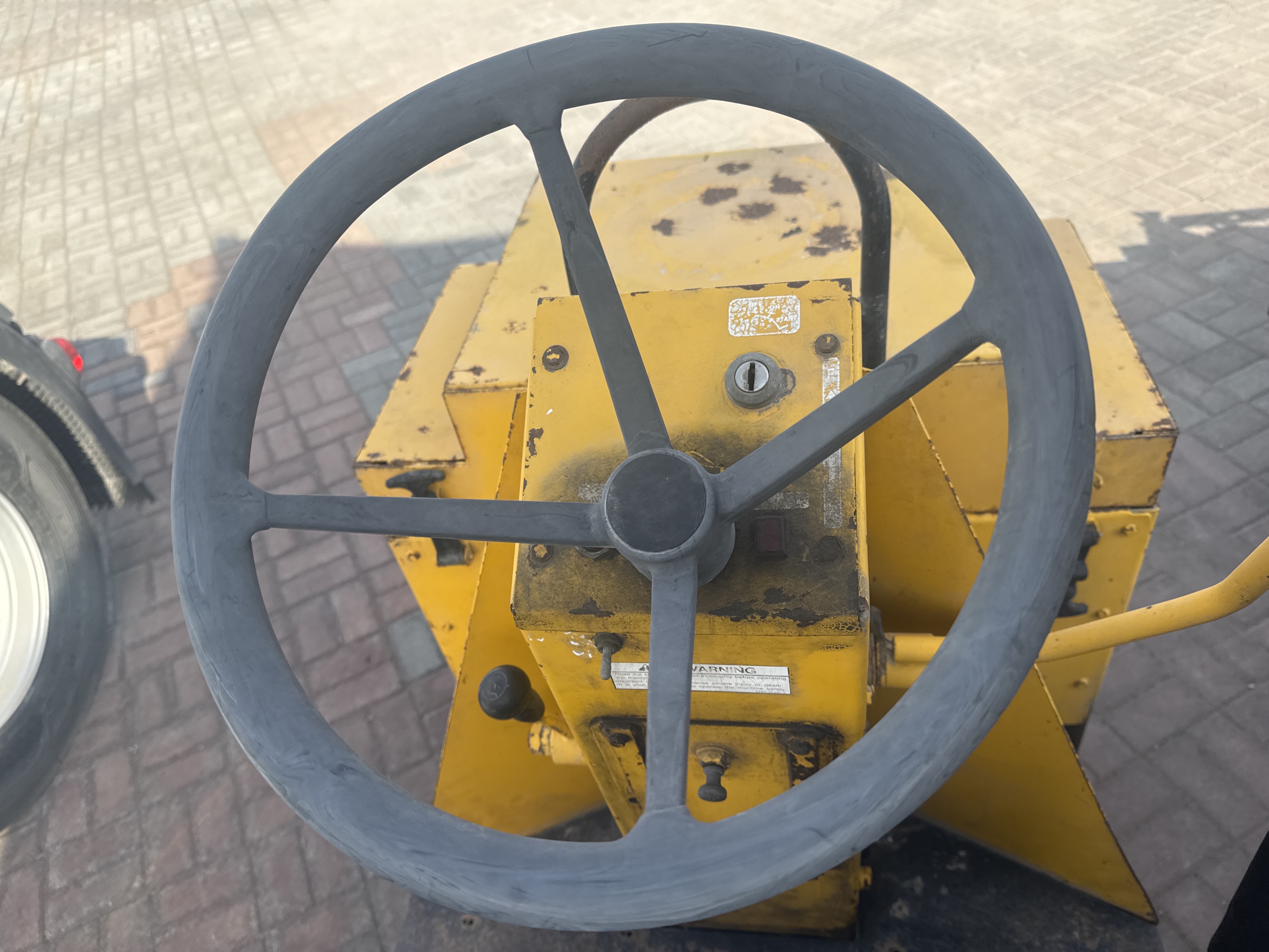 SRC-007-ساكاي-CR270-مداحل-بإسطوانة-مزدوجة-فحص-الكابينة-مقود-التحكم-2