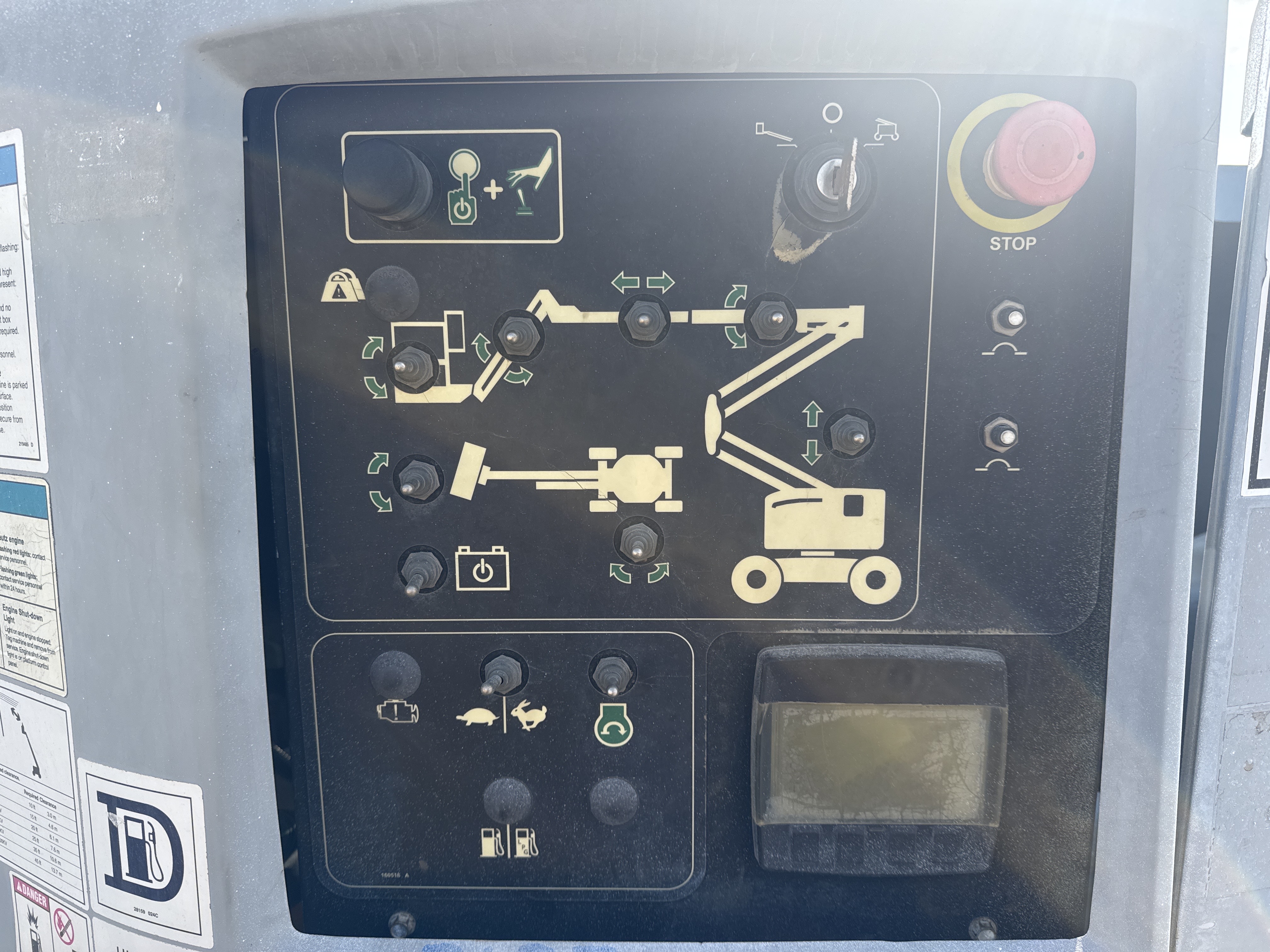 BLA-017-Genie-Z-45/25J-RT-Boom-lifts-inspection-Cabin-Ground-control-2