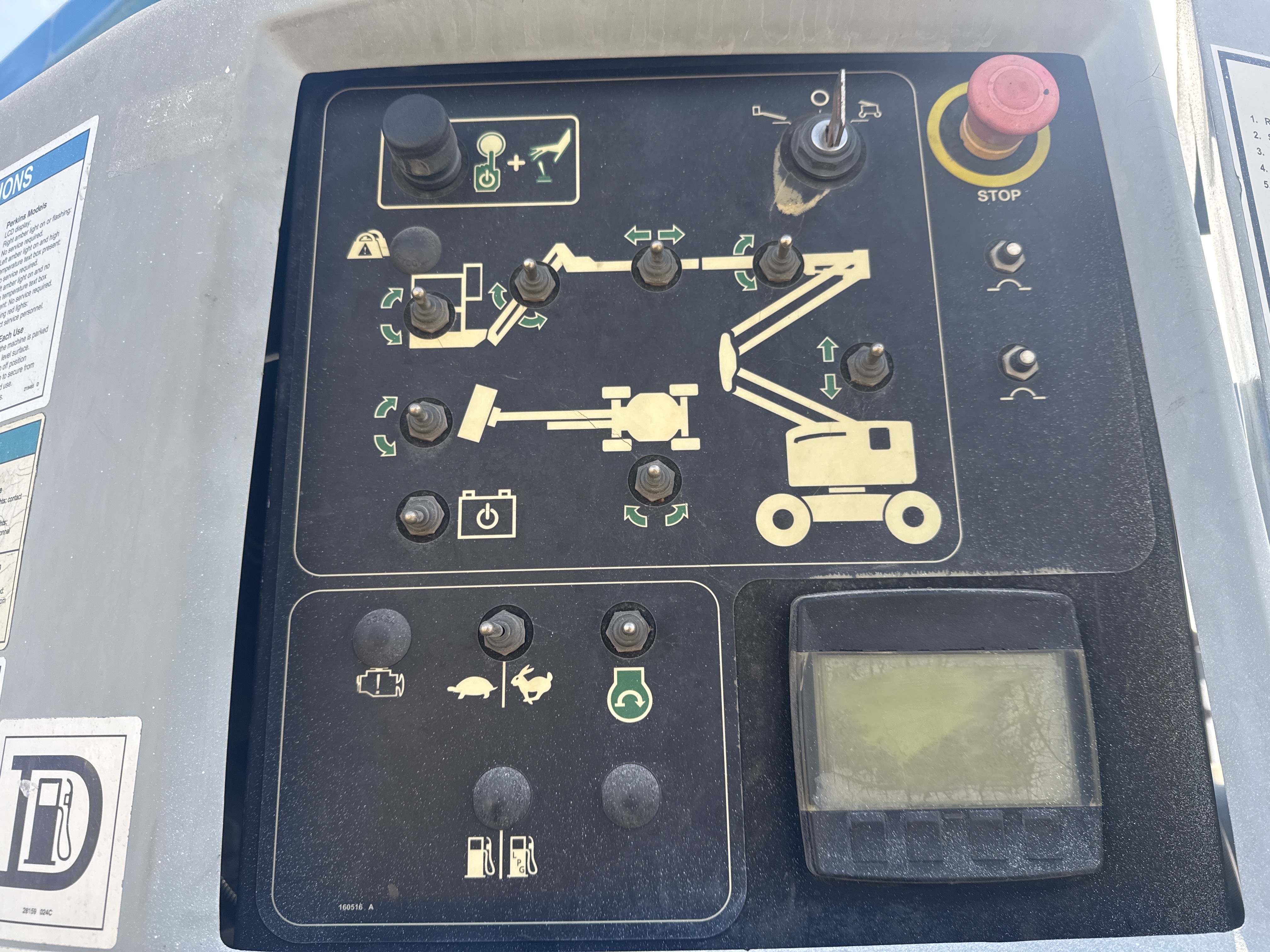 BLA-017-Genie-Z-45/25J-RT-Boom-lifts-inspection-Cabin-Ground-control-2