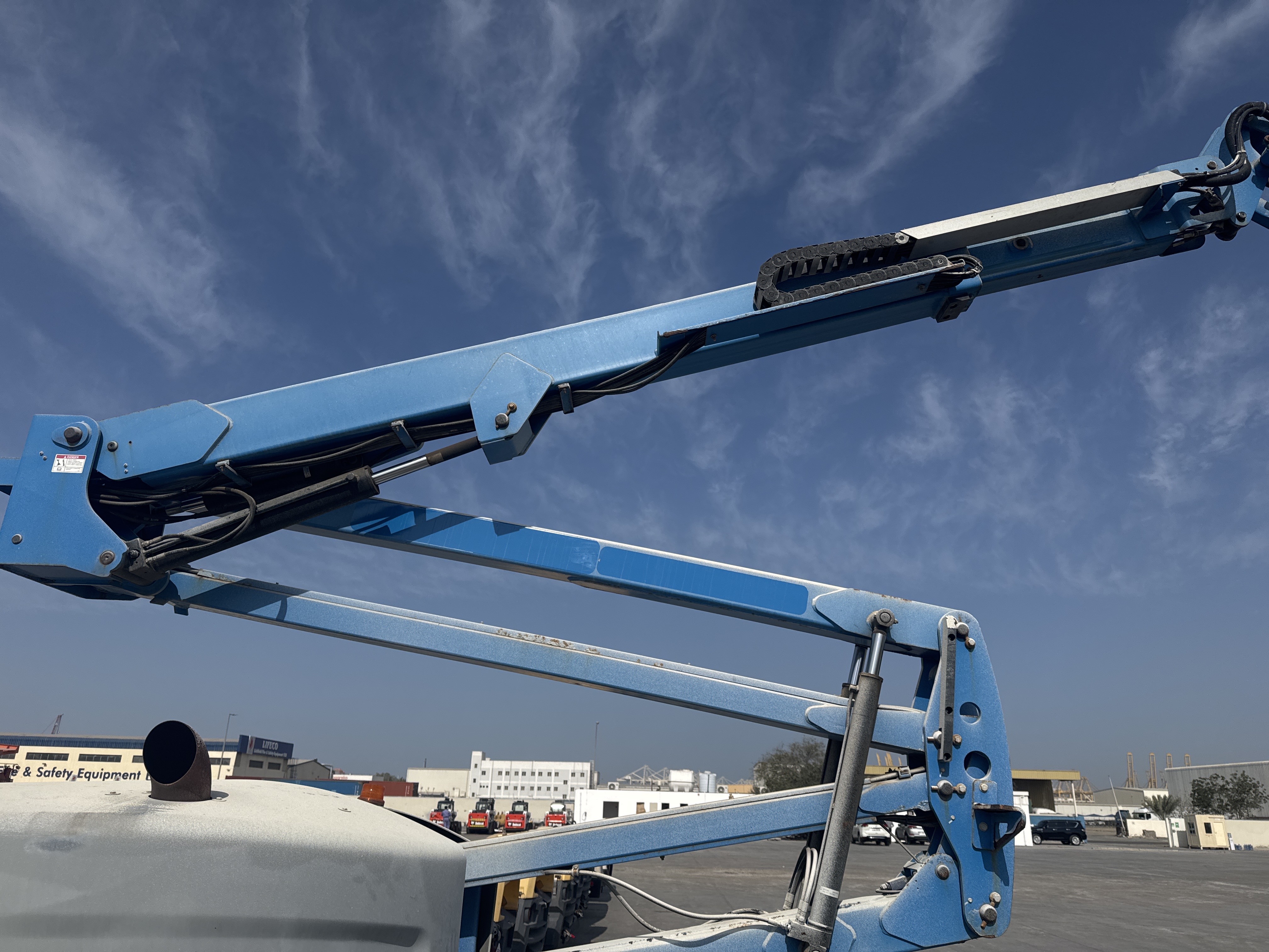 BLA-017-Genie-Z-45/25J-RT-Boom-lifts-inspection-Chassis-Boom-frame-2