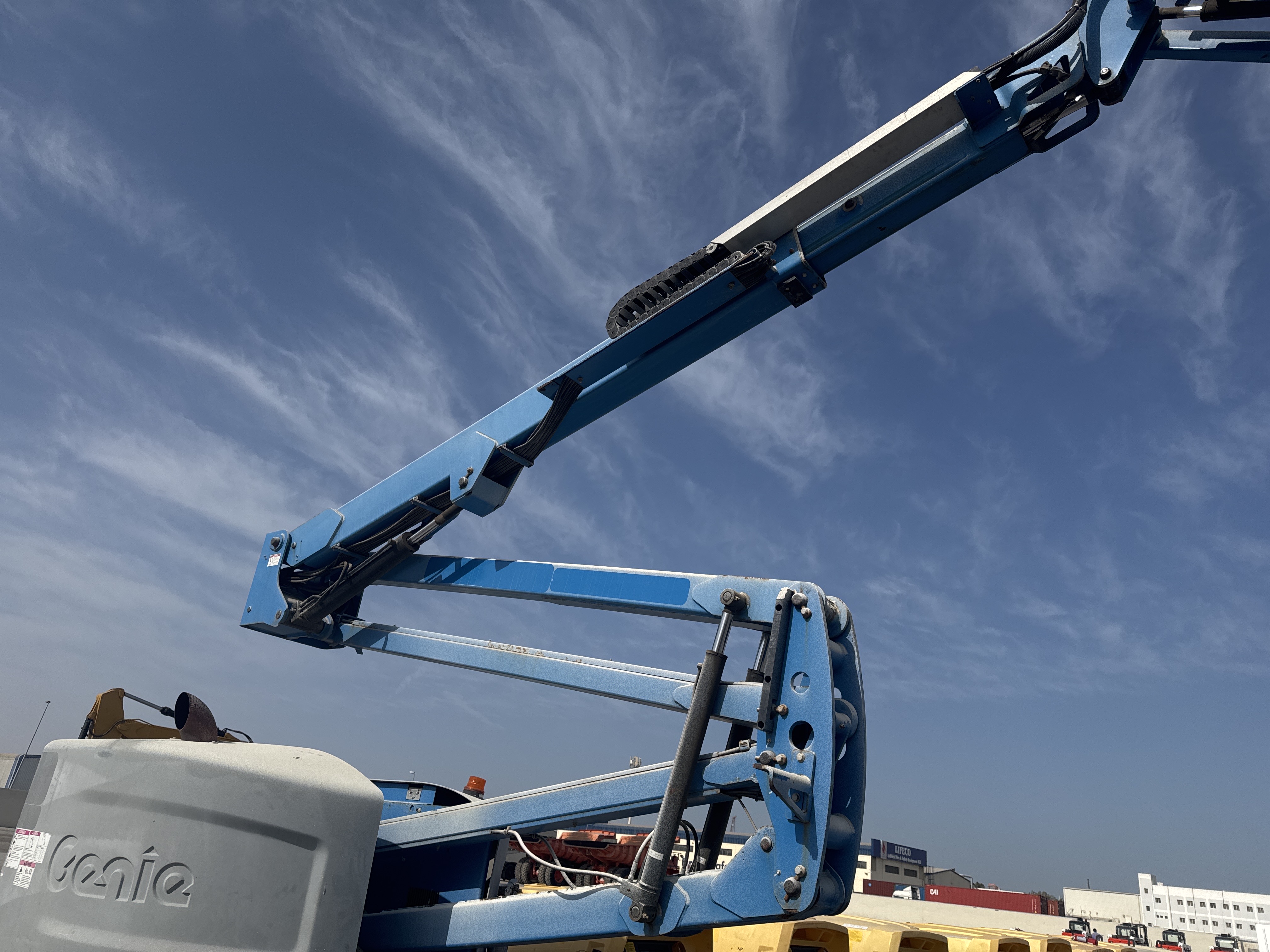 BLA-017-Genie-Z-45/25J-RT-Boom-lifts-inspection-Chassis-Boom-frame-2