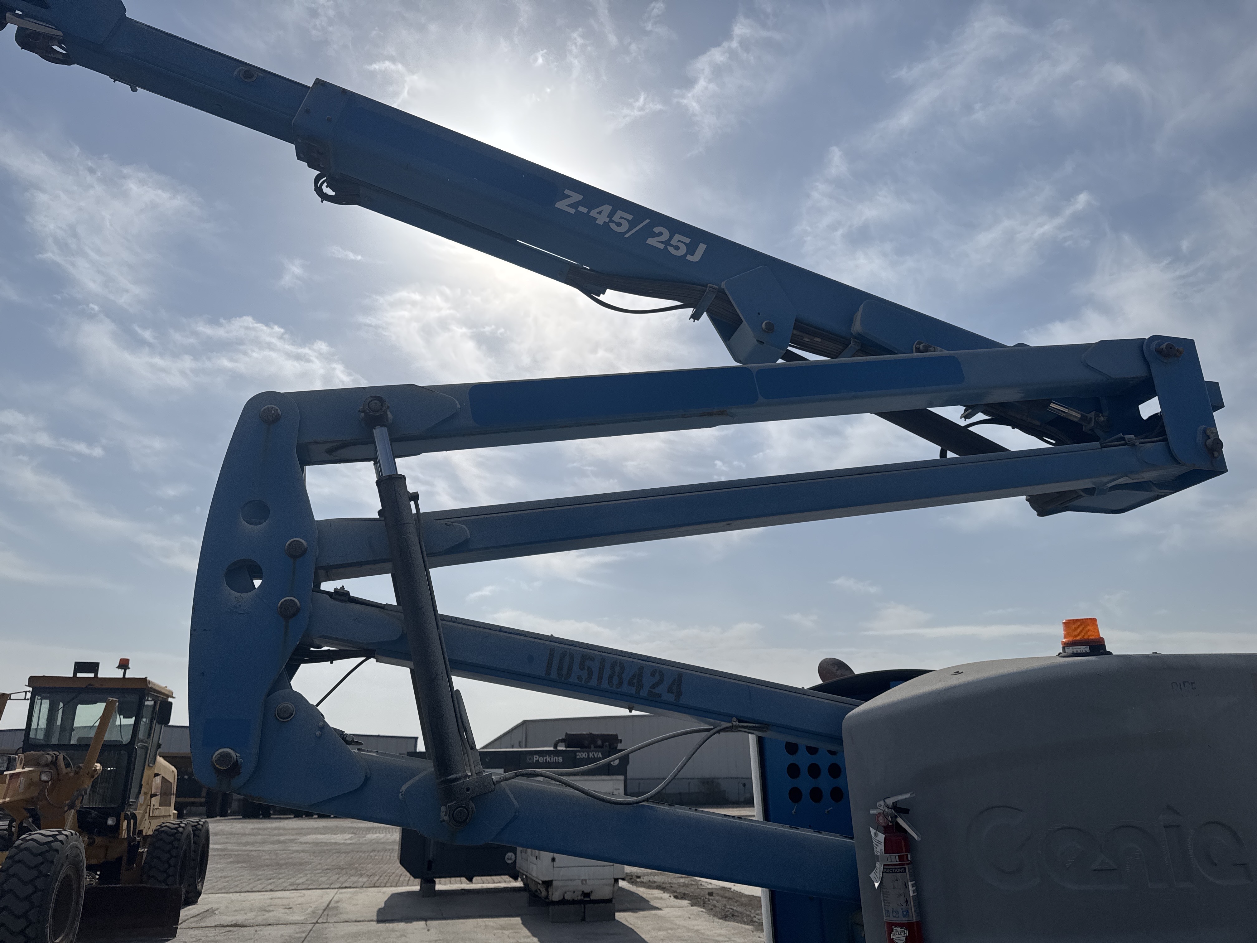 BLA-017-Genie-Z-45/25J-RT-Boom-lifts-inspection-Chassis-Boom-frame-2