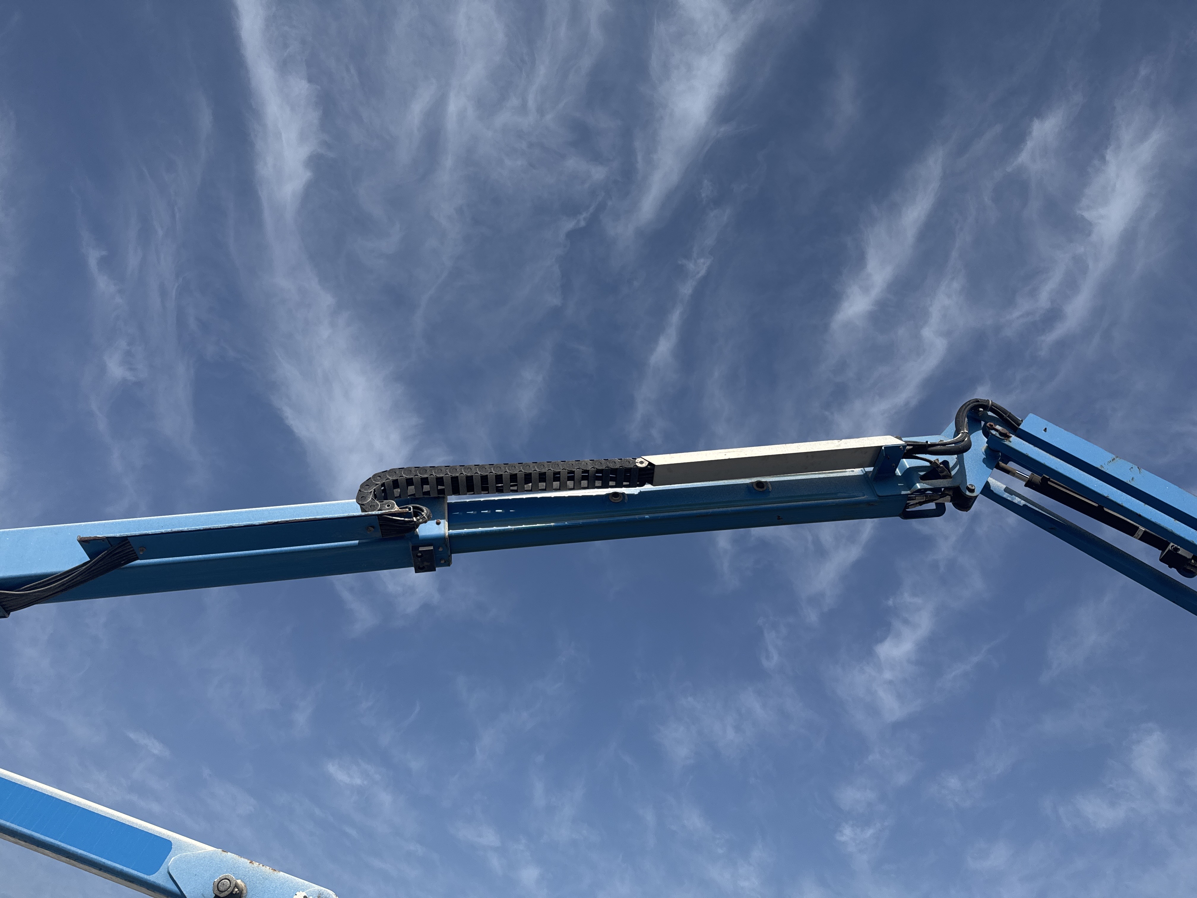 BLA-017-Genie-Z-45/25J-RT-Boom-lifts-inspection-Chassis-Telescopic-boom-2