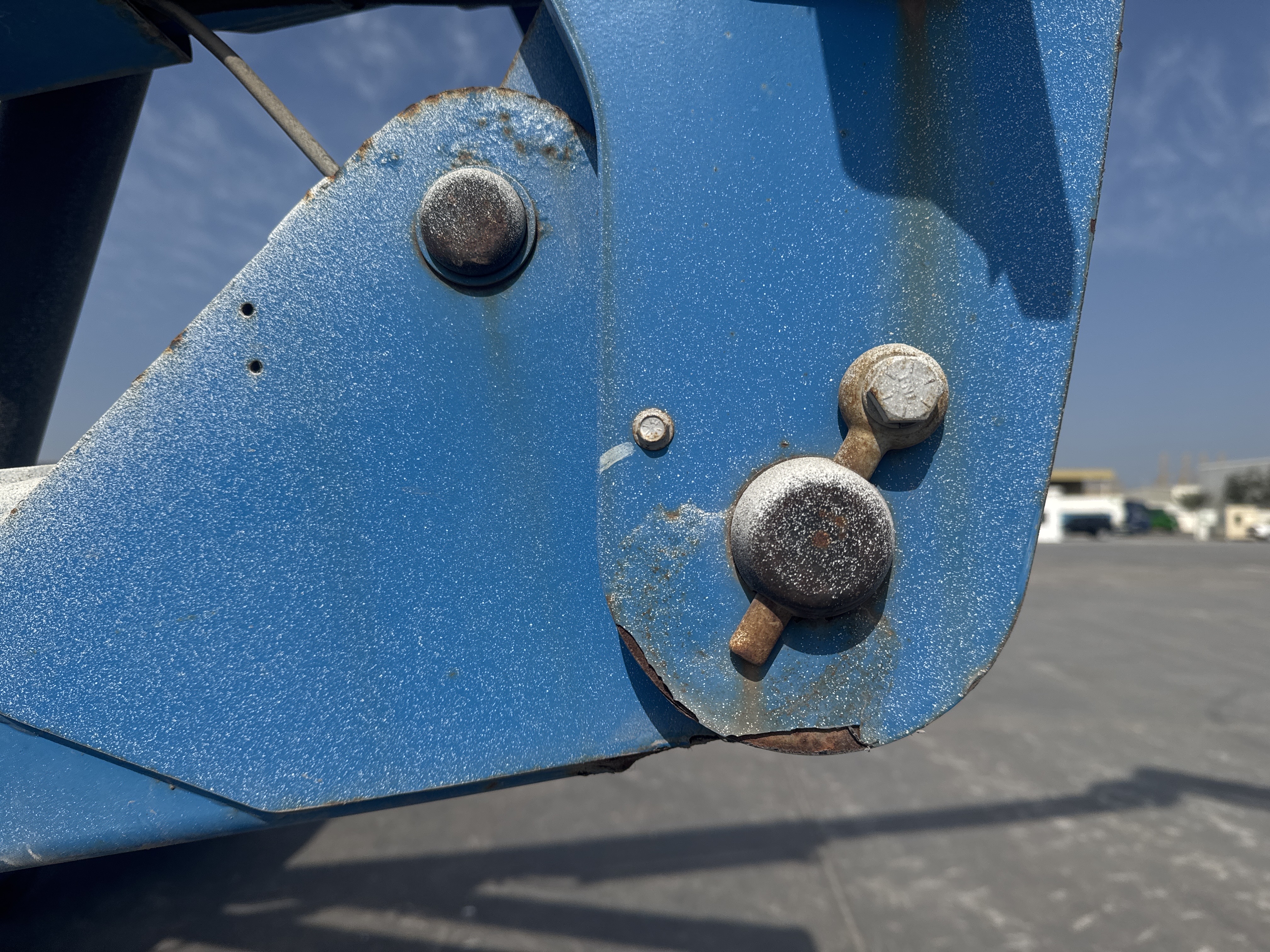 BLA-017-Genie-Z-45/25J-RT-Boom-lifts-inspection-Chassis-Boom-base-pin-and-bushings-2