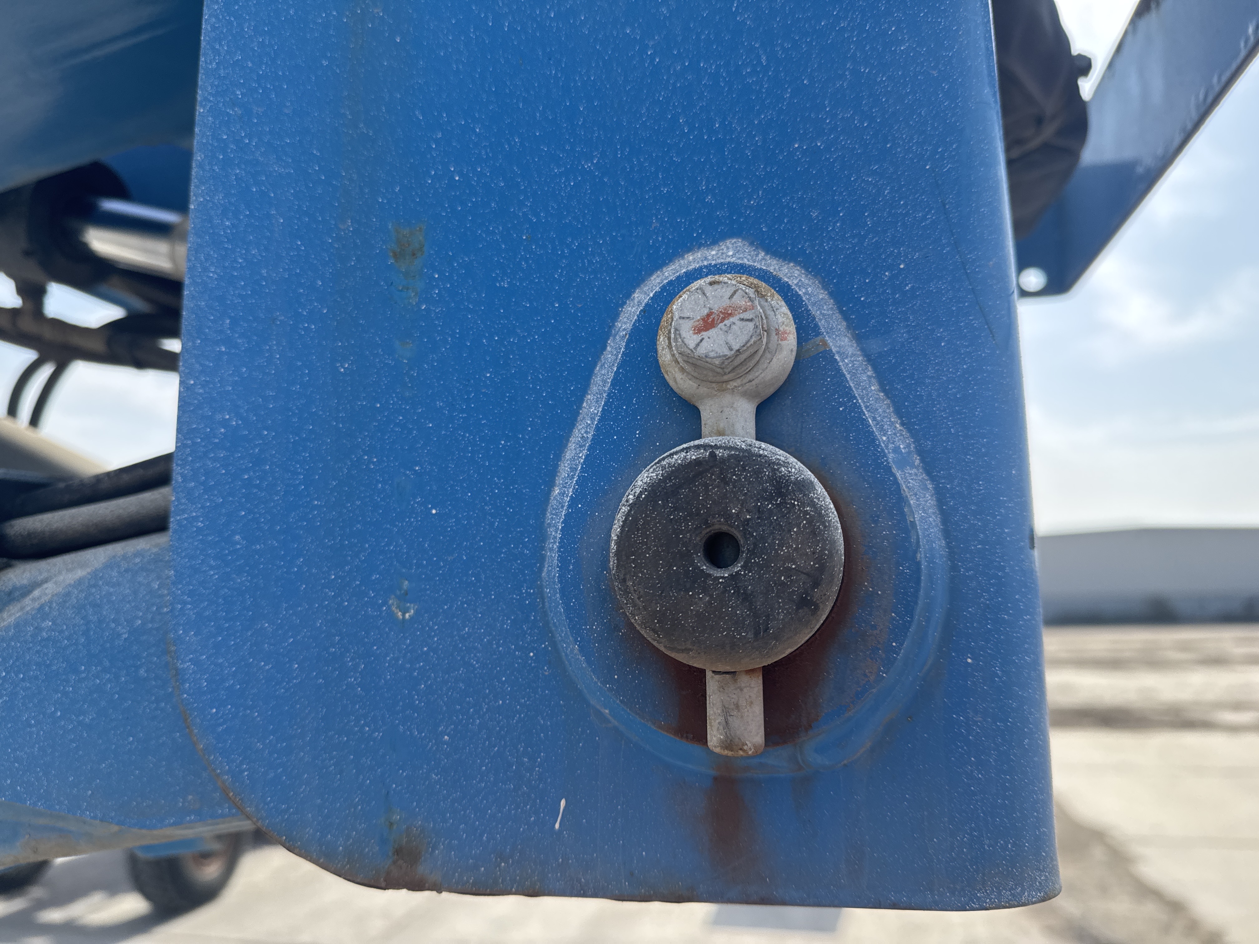 BLA-017-Genie-Z-45/25J-RT-Boom-lifts-inspection-Chassis-Boom-base-pin-and-bushings-2