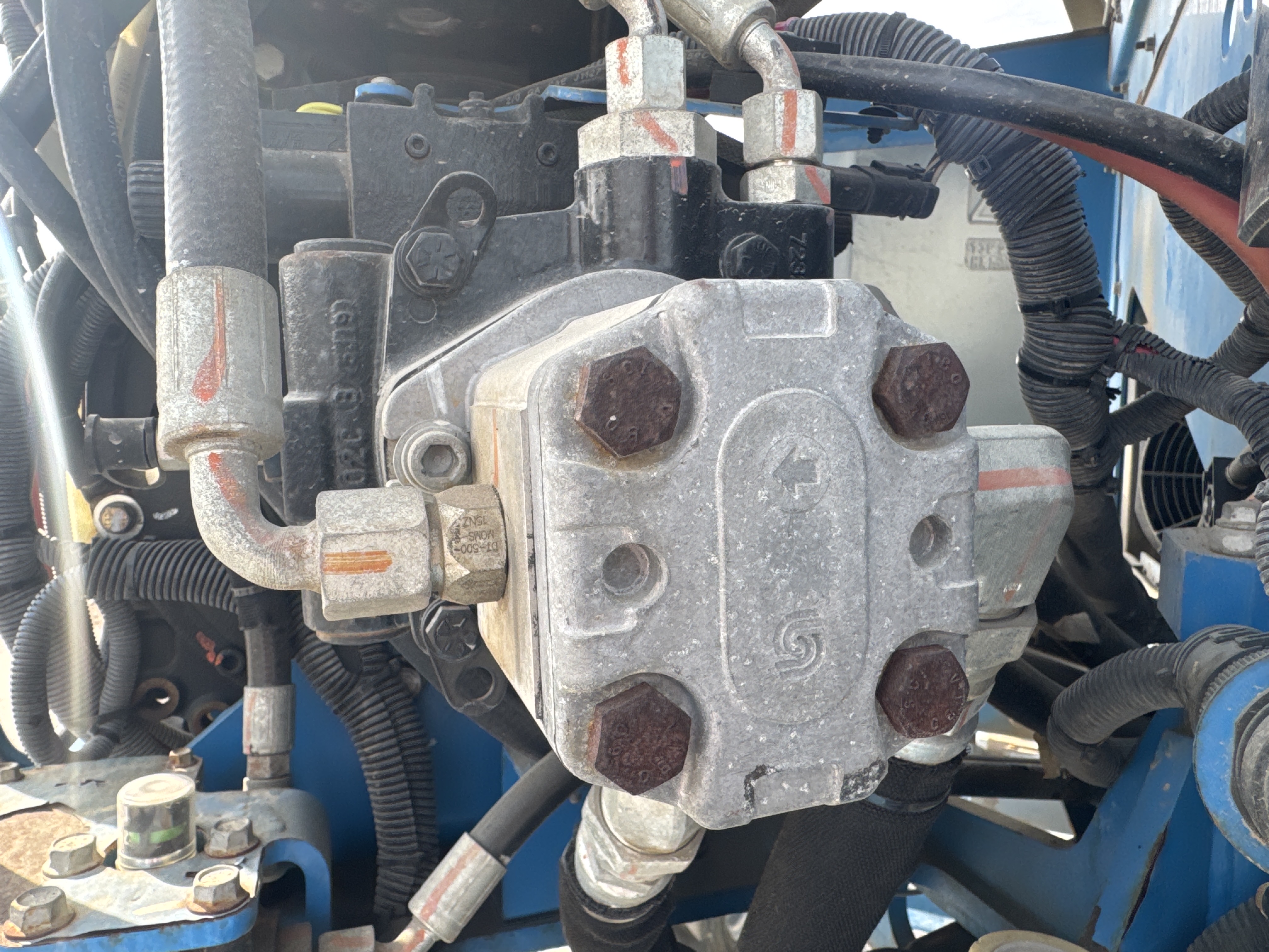 BLA-017-Genie-Z-45/25J-RT-Boom-lifts-inspection-Hydraulics-Hydraulic-pump-3