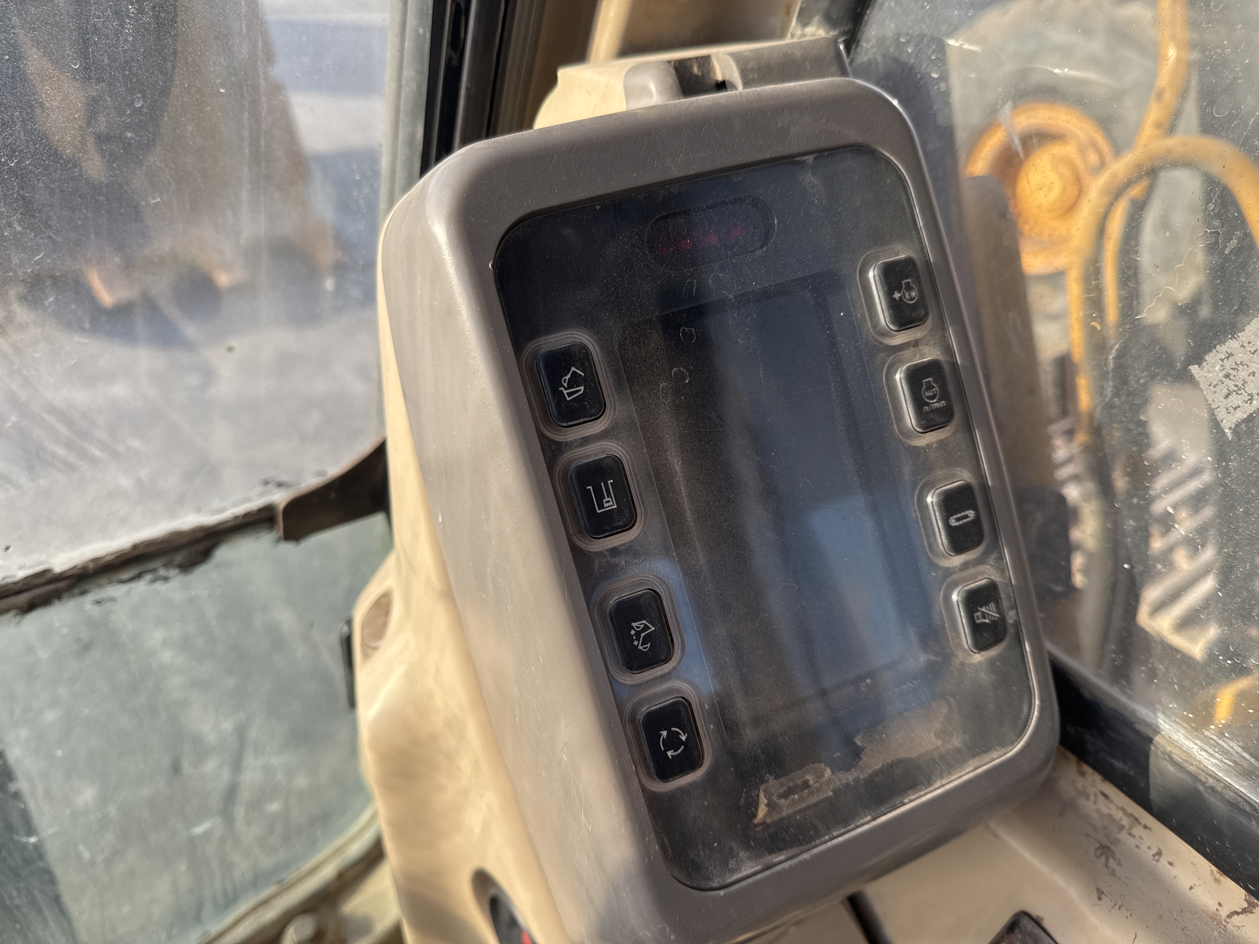 LEX-006-Cat-345B-LME-Series-II-Large-excavators-inspection-Cabin-Electronic-instrument-board-2