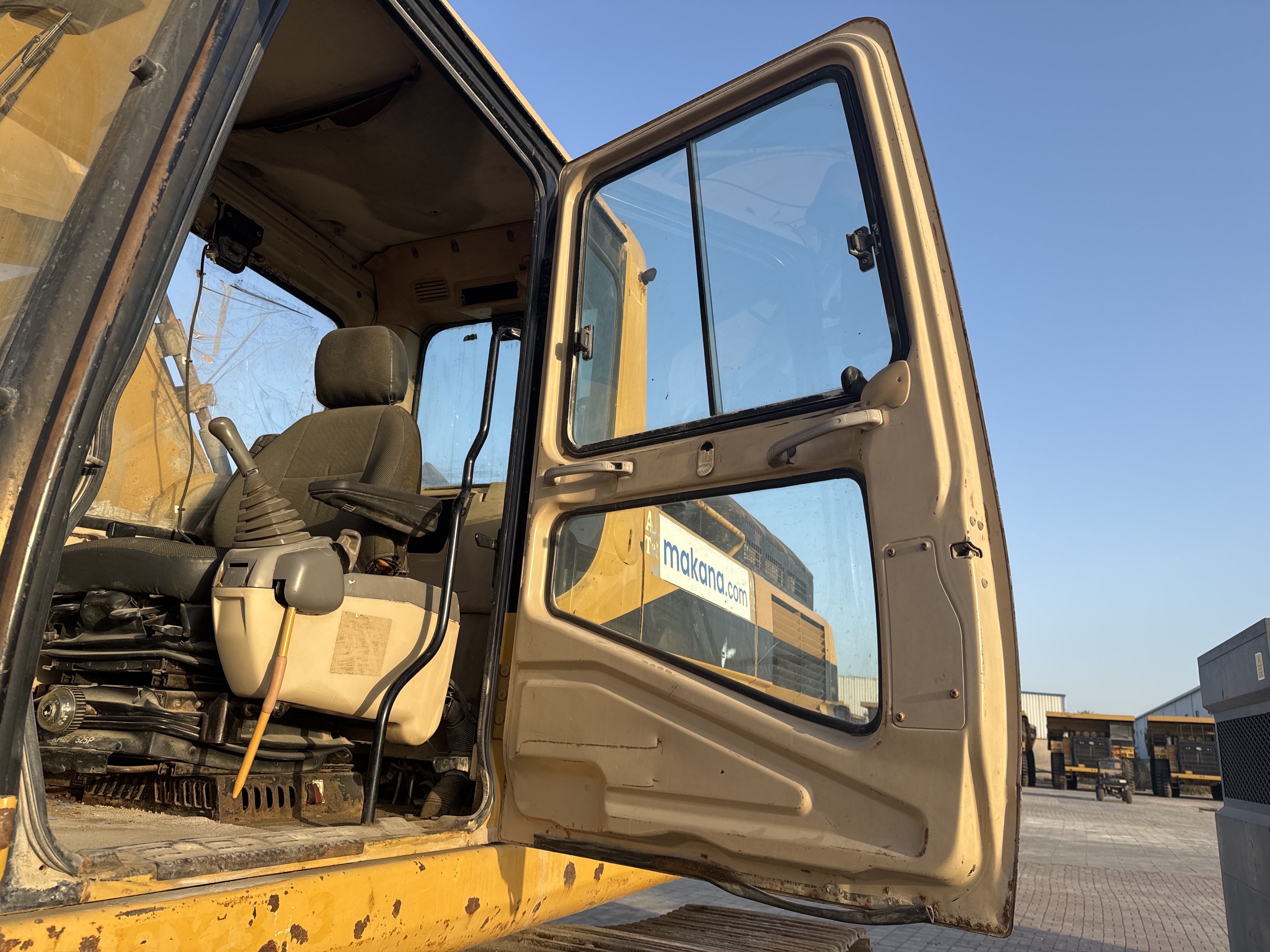 LEX-006-Cat-345B-LME-Series-II-Large-excavators-inspection-Structure-Doors-2