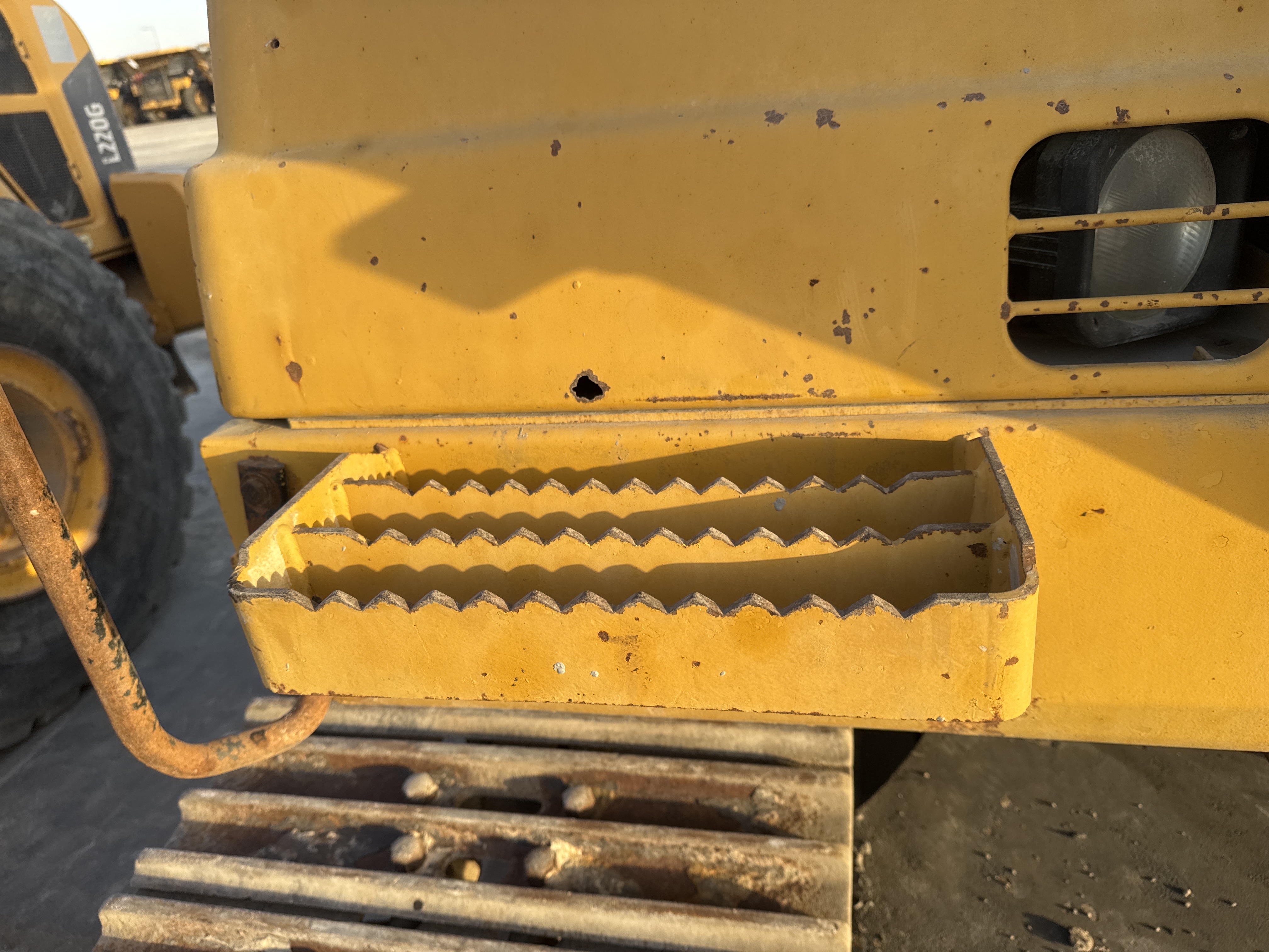 LEX-006-Cat-345B-LME-Series-II-Large-excavators-inspection-Structure-Steps/ladders-2