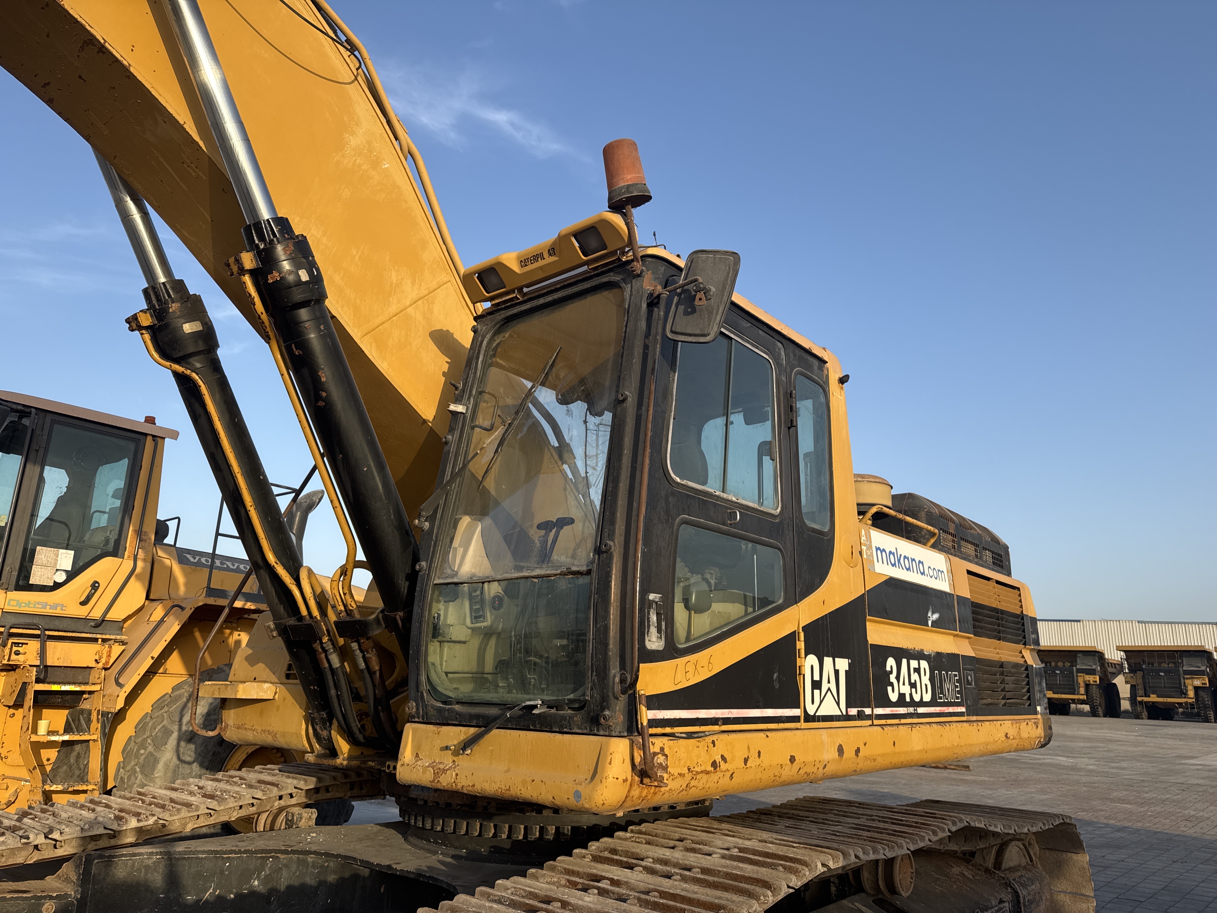 LEX-006-Cat-345B-LME-Series-II-Large-excavators-inspection-Structure-Paint-2