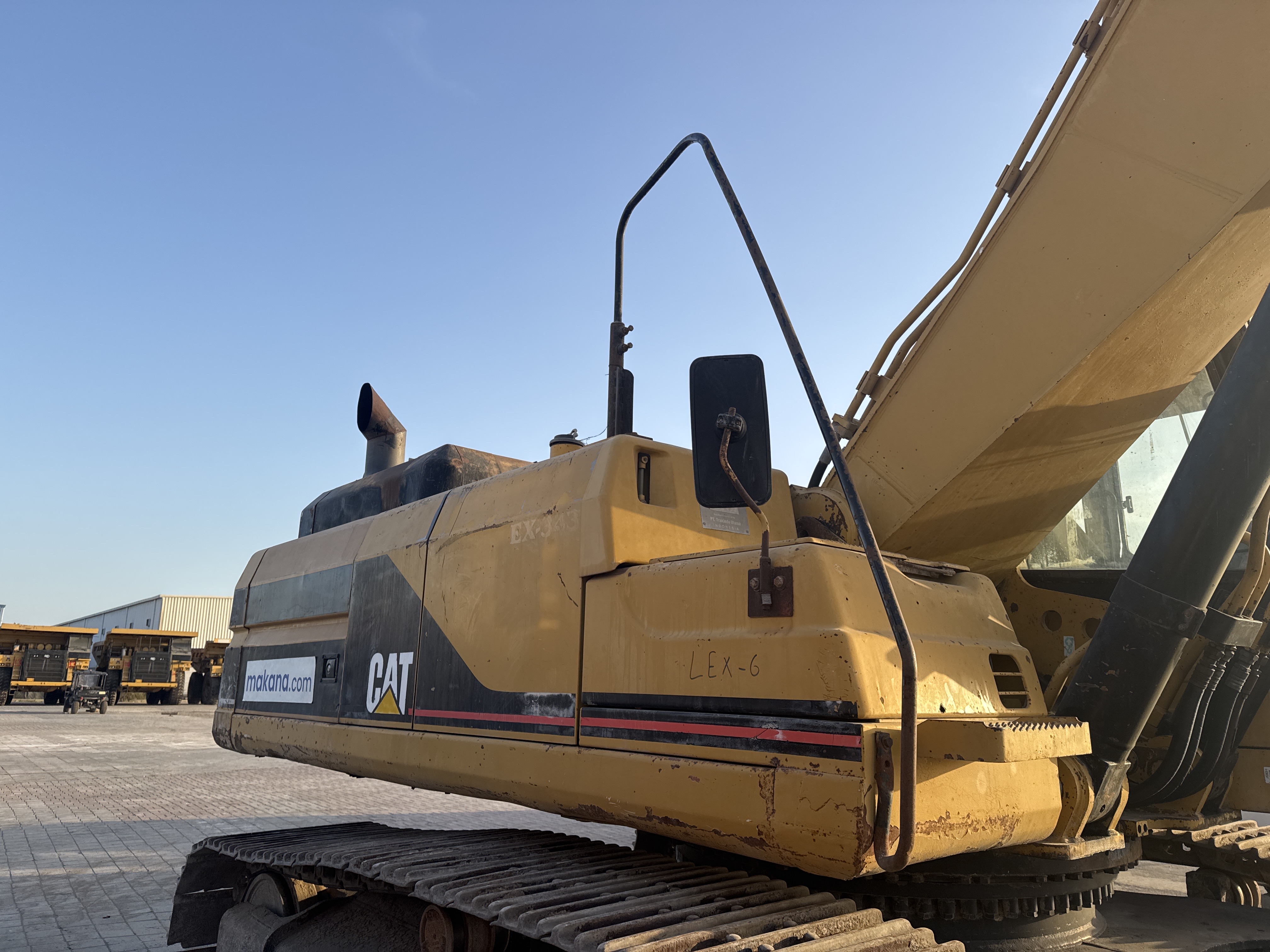 LEX-006-Cat-345B-LME-Series-II-Large-excavators-inspection-Structure-Paint-2