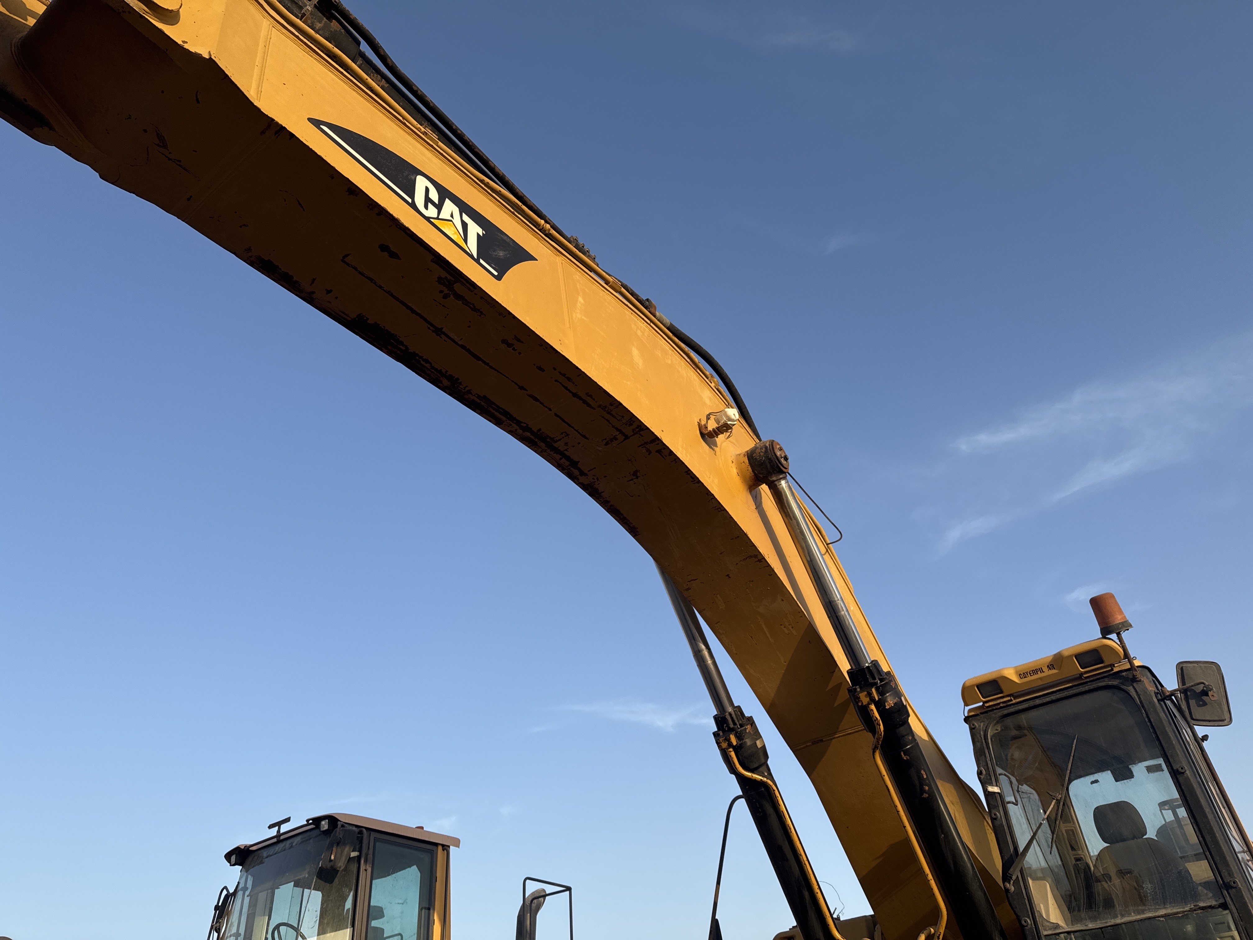LEX-006-Cat-345B-LME-Series-II-Large-excavators-inspection-Chassis-Boom-2